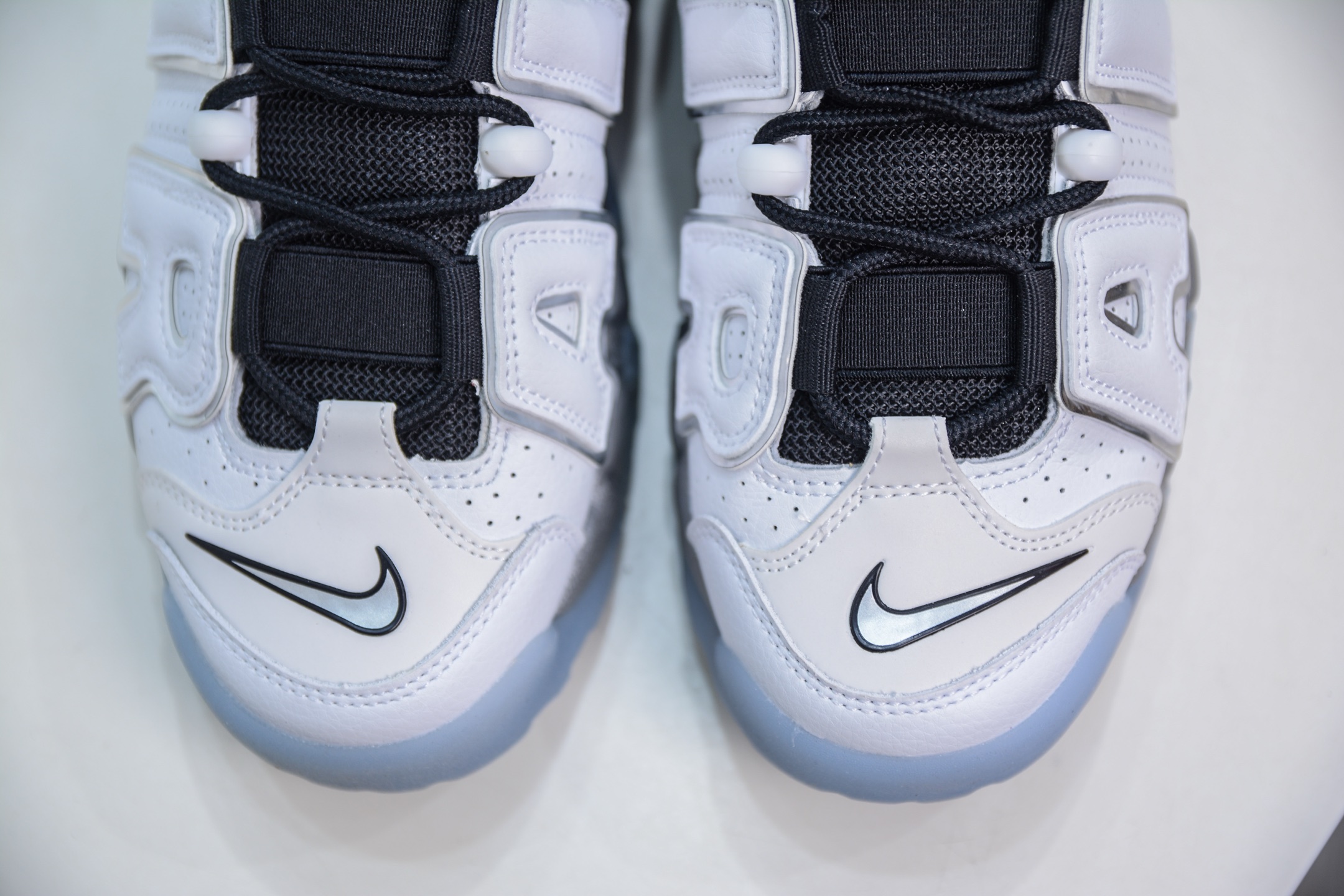  
纯原 NK Air More Uptempo ’96 OG 皮蓬大AIR 以流行于街头的涂鸦文化为设