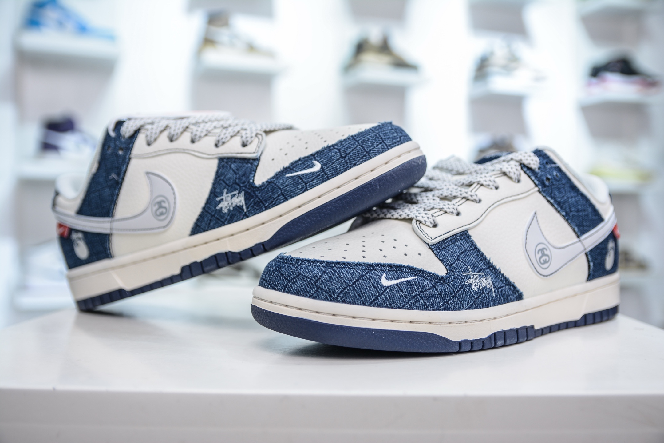 Nike SB Dunk Low x Stussy 斯图西联名-白蓝牛仔 ZH2598-268