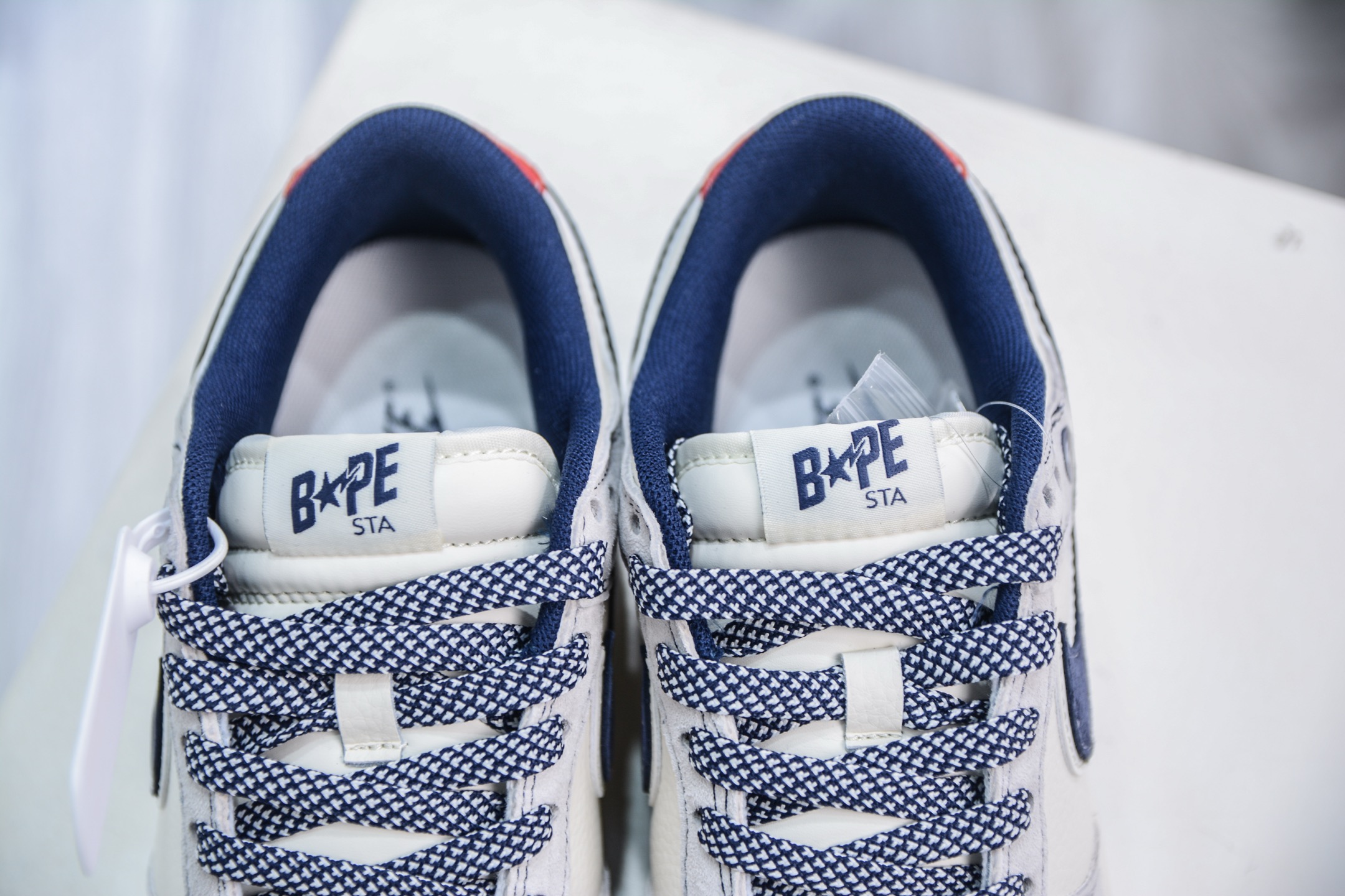 280   Nike SB Dunk Low x BAPE 猿人头联名-白蓝双勾  SJ2558-018