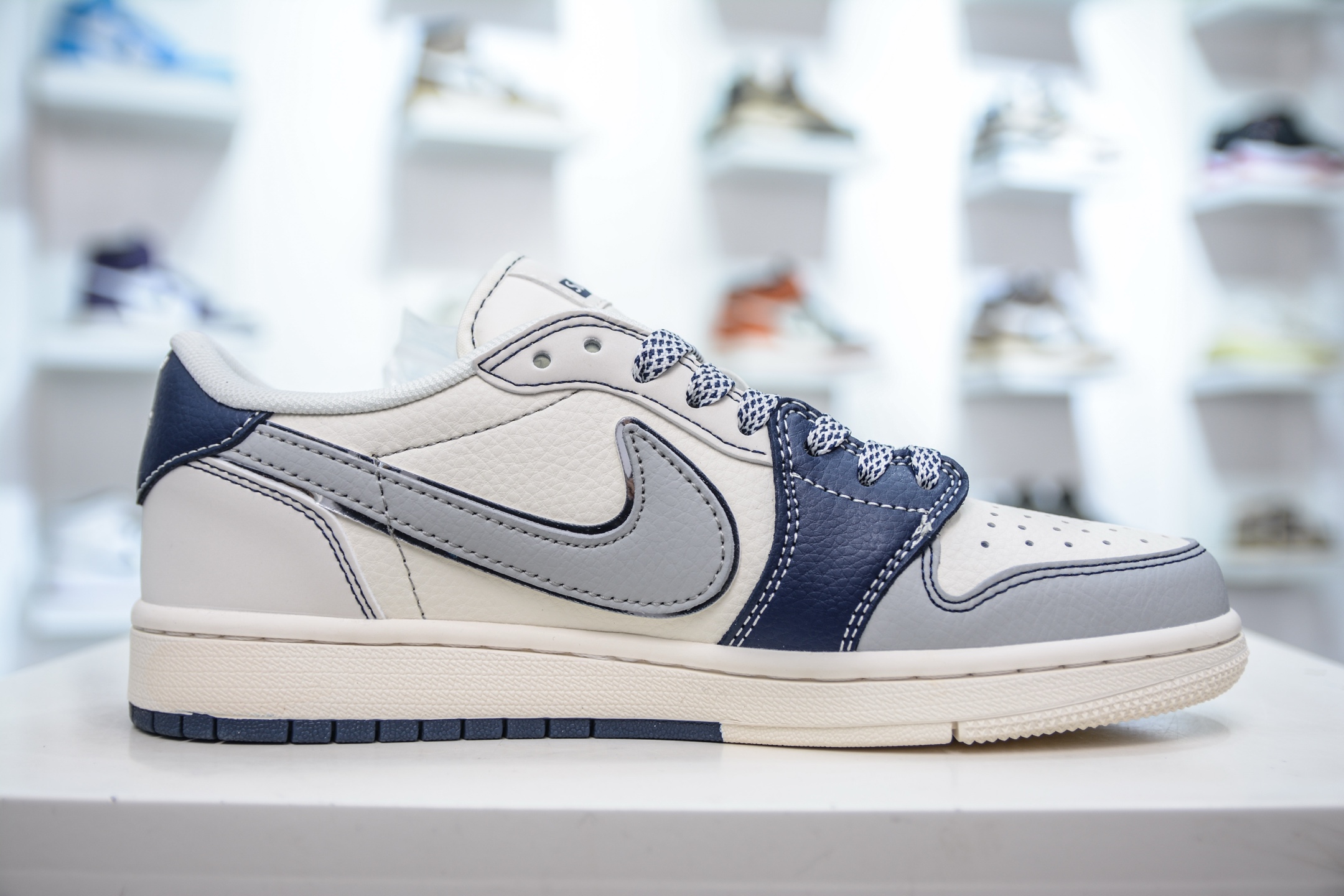 270   TS x Air Jordan 1 Retro Low x Supreme  SUP联名-白灰蓝  XS7089-549