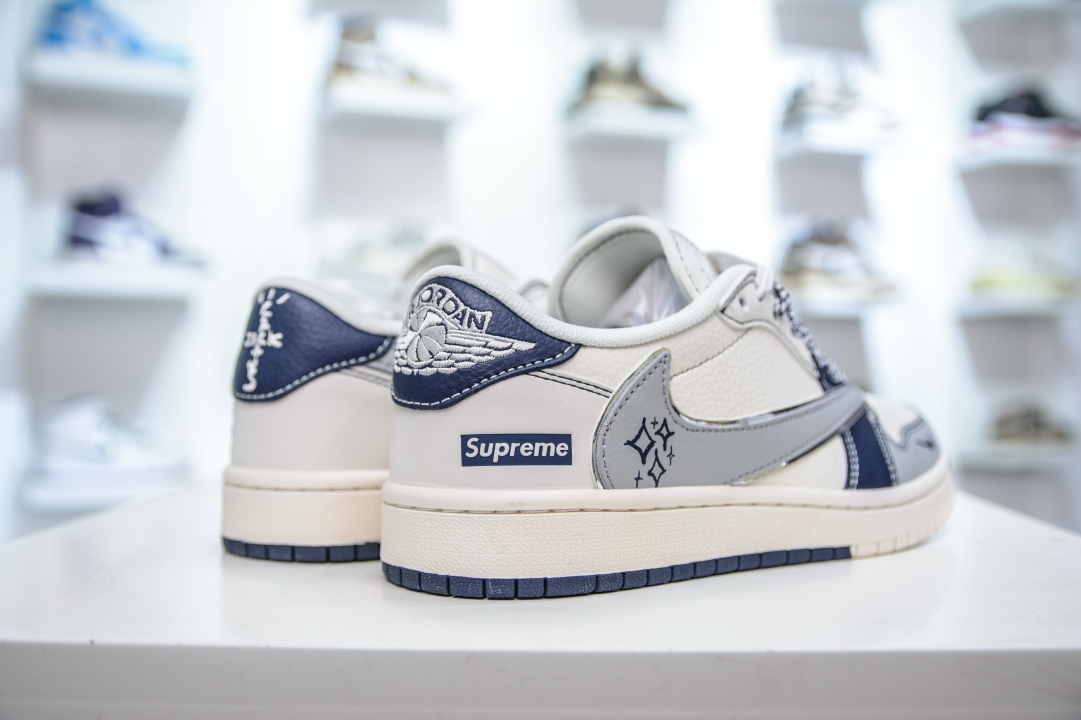 270   TS x Air Jordan 1 Retro Low x Supreme  SUP联名-白灰蓝  XS7089-549