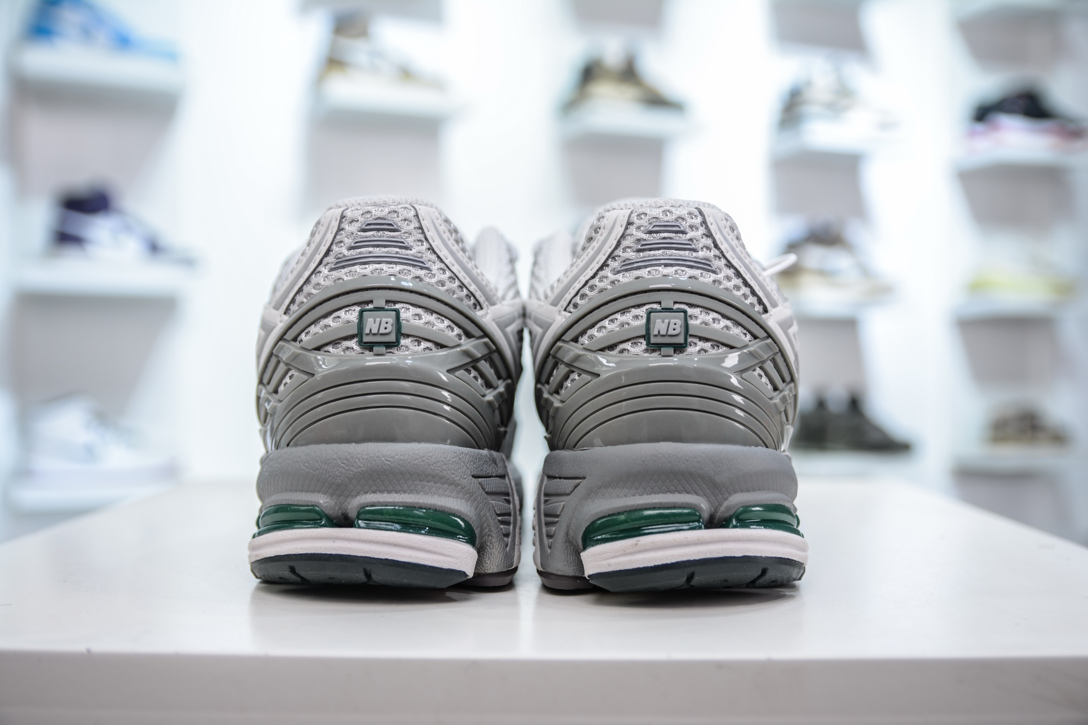 210  T版纯原 New Balance M1906R系列 复古老爹防滑耐磨低帮 跑步鞋   M1906RGP