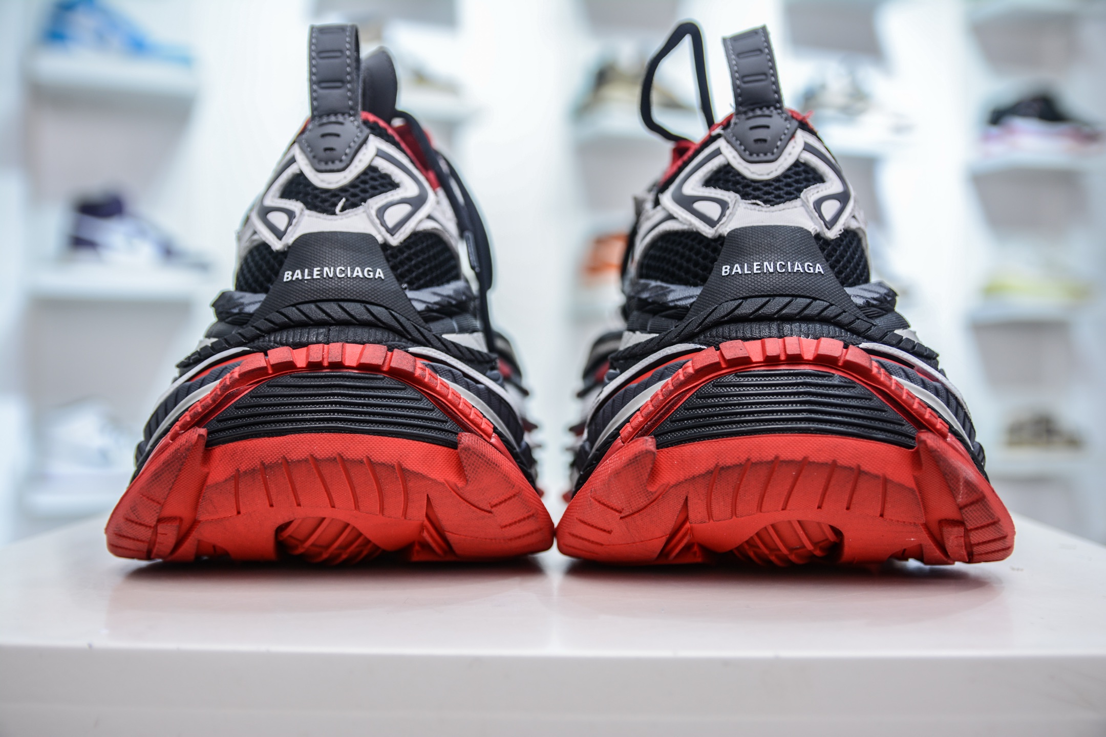 400  XA版纯原 厂工艺 市面最强版本出货 Balenciaga巴黎世家 Platform 厚底系带 老爹鞋 17代黑白红 灰红  821137 WPLTF 1160