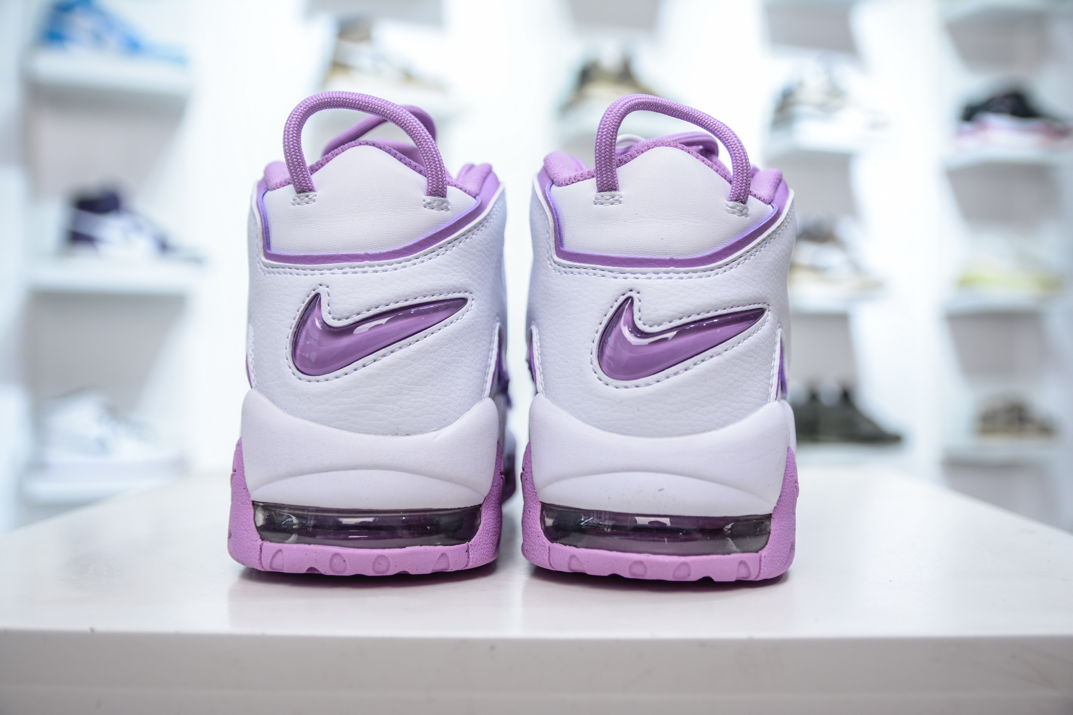  
纯原 NK Air More Uptempo ’96 OG 皮蓬大AIR 以流行于街头的涂鸦文化为设