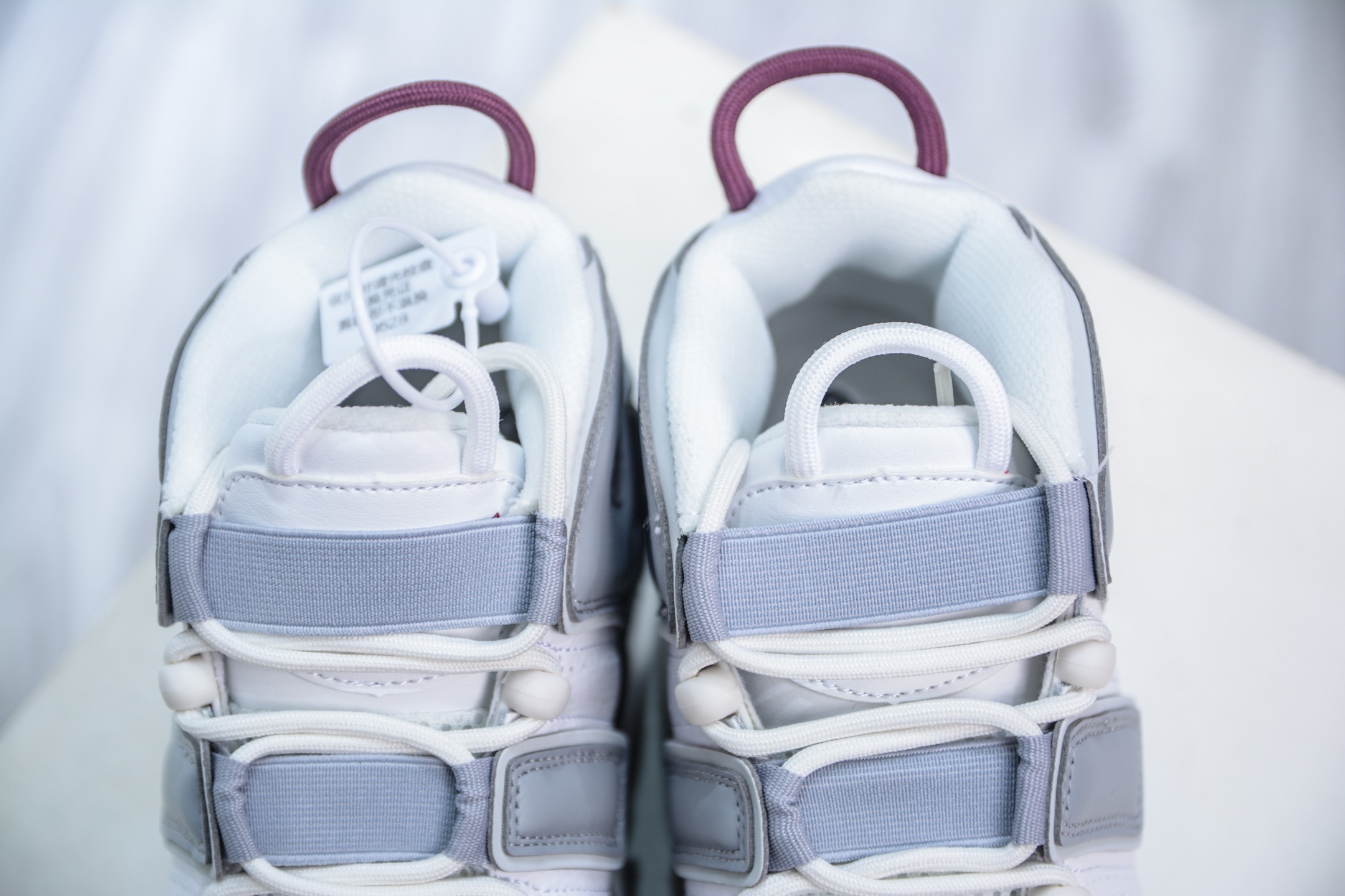  
纯原 NK Air More Uptempo ’96 OG 皮蓬大AIR 以流行于街头的涂鸦文化为设