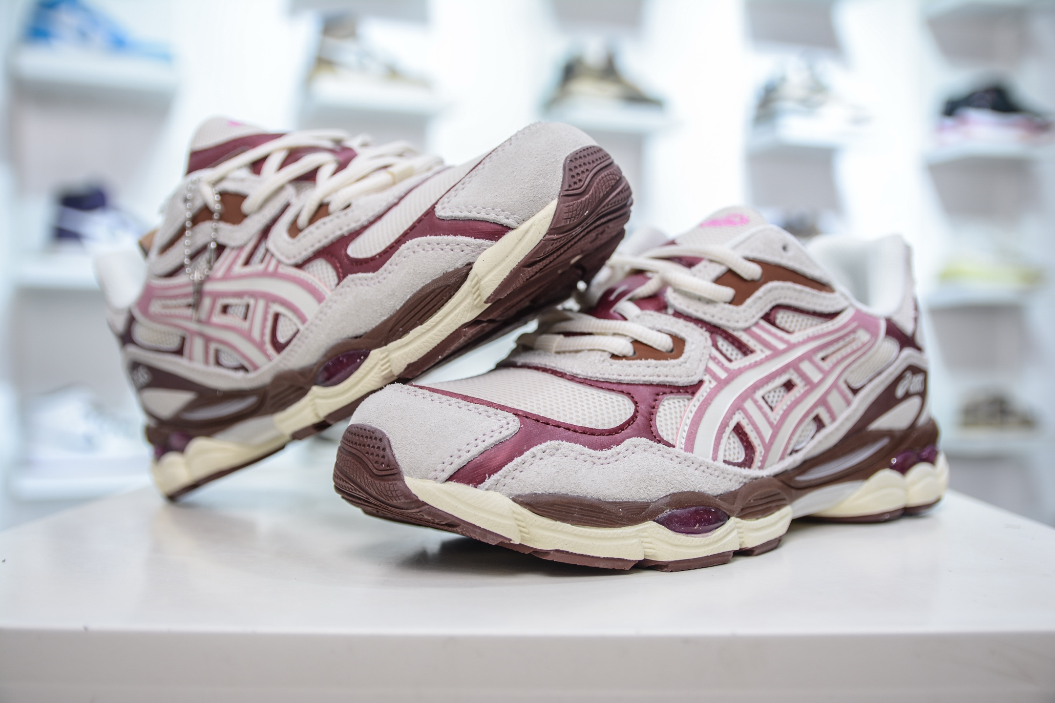 200  Asics Gel-NYC 纯原版本 亚瑟士运动休闲透气专业跑鞋  1203A788-100