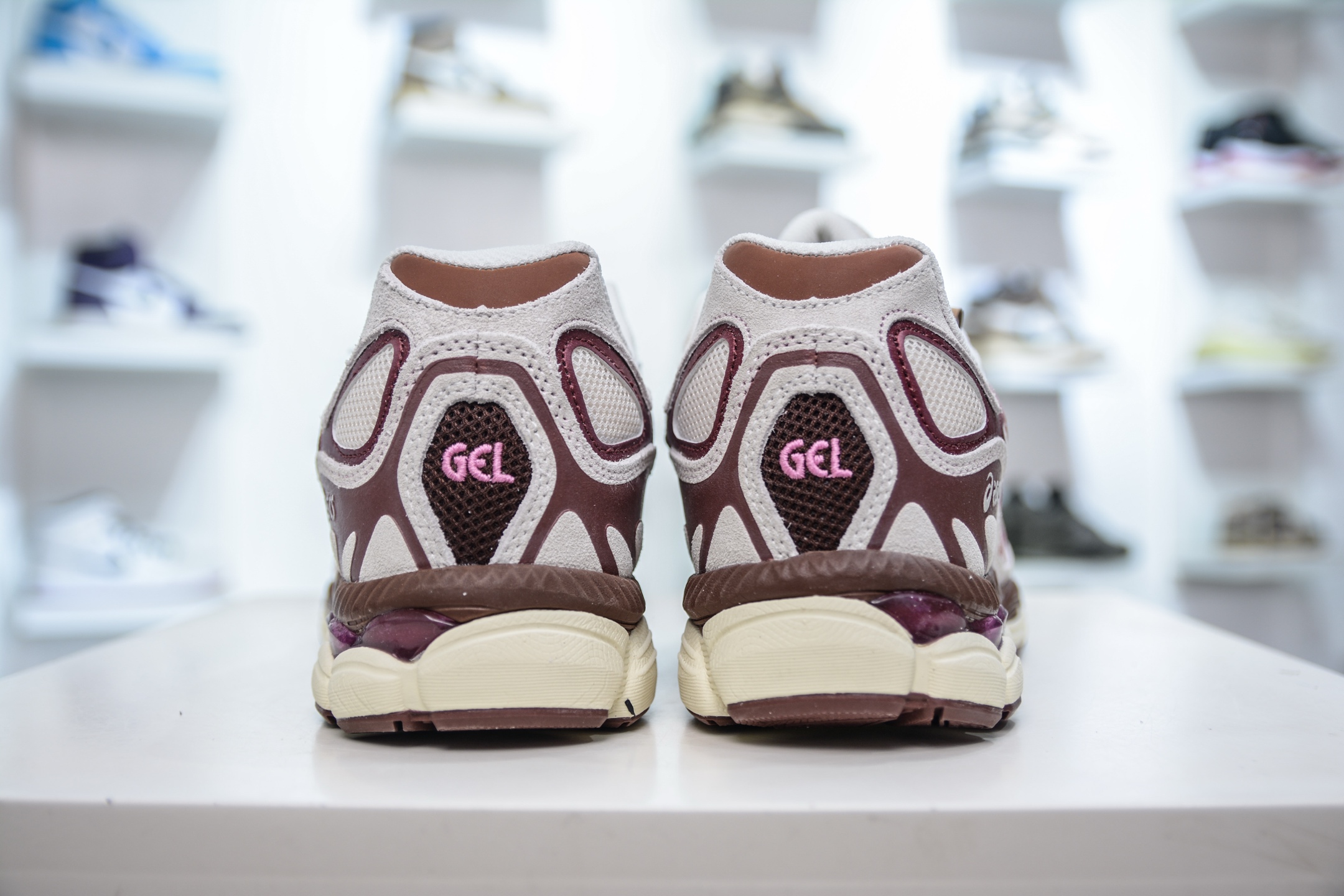 200  Asics Gel-NYC 纯原版本 亚瑟士运动休闲透气专业跑鞋  1203A788-100