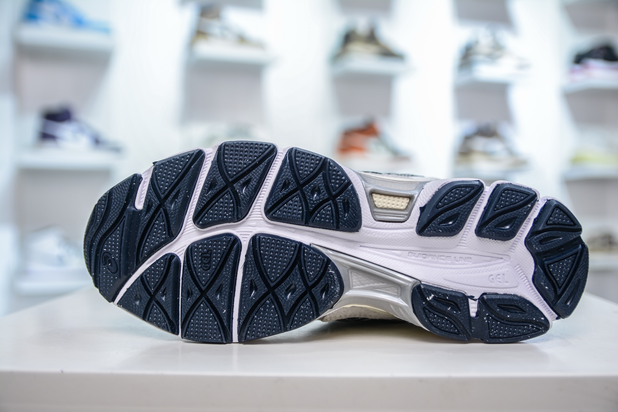 200  Asics Gel-NYC 纯原版本 亚瑟士运动休闲透气专业跑鞋  1203A788-101