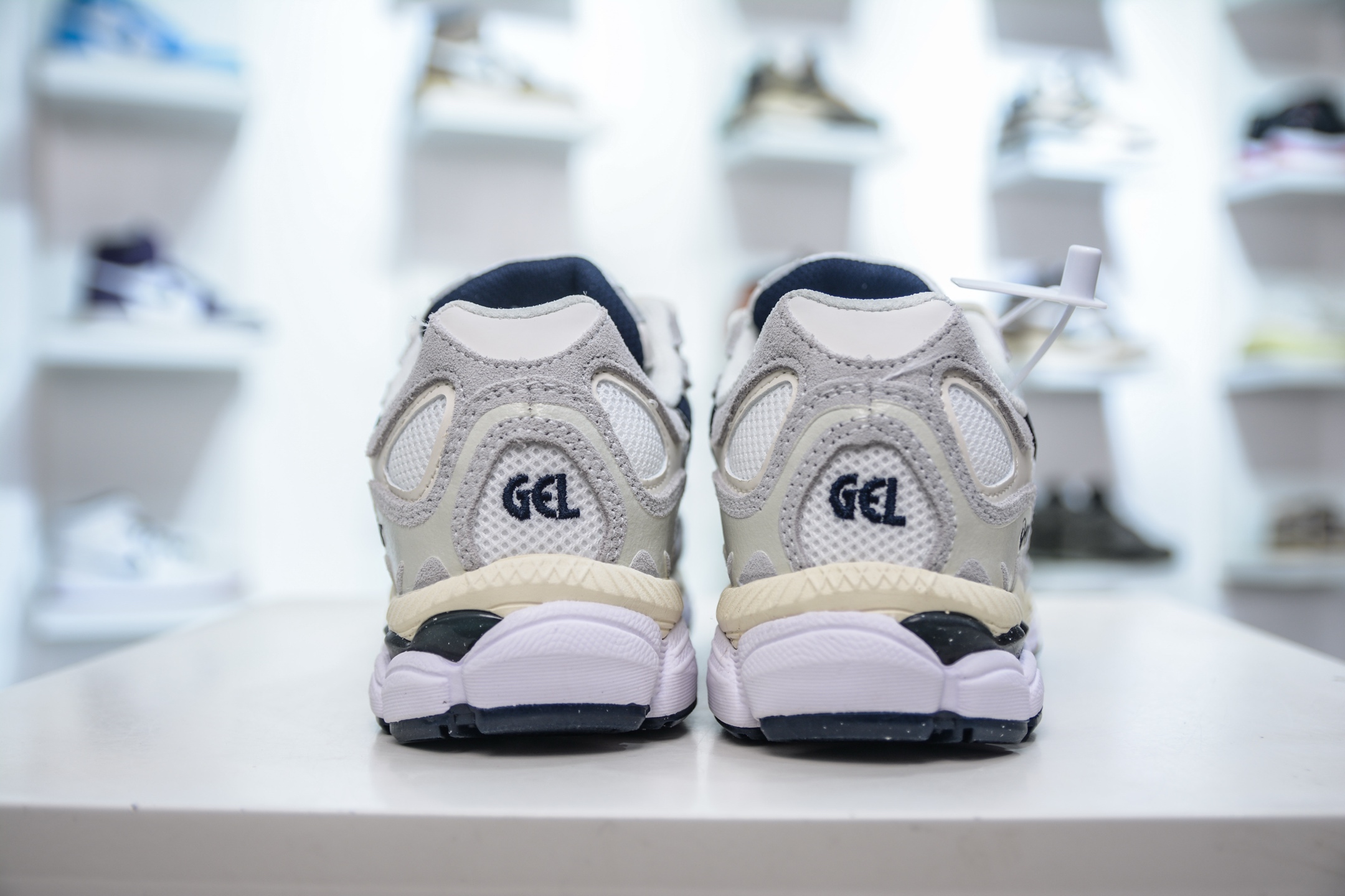 200  Asics Gel-NYC 纯原版本 亚瑟士运动休闲透气专业跑鞋  1203A788-101