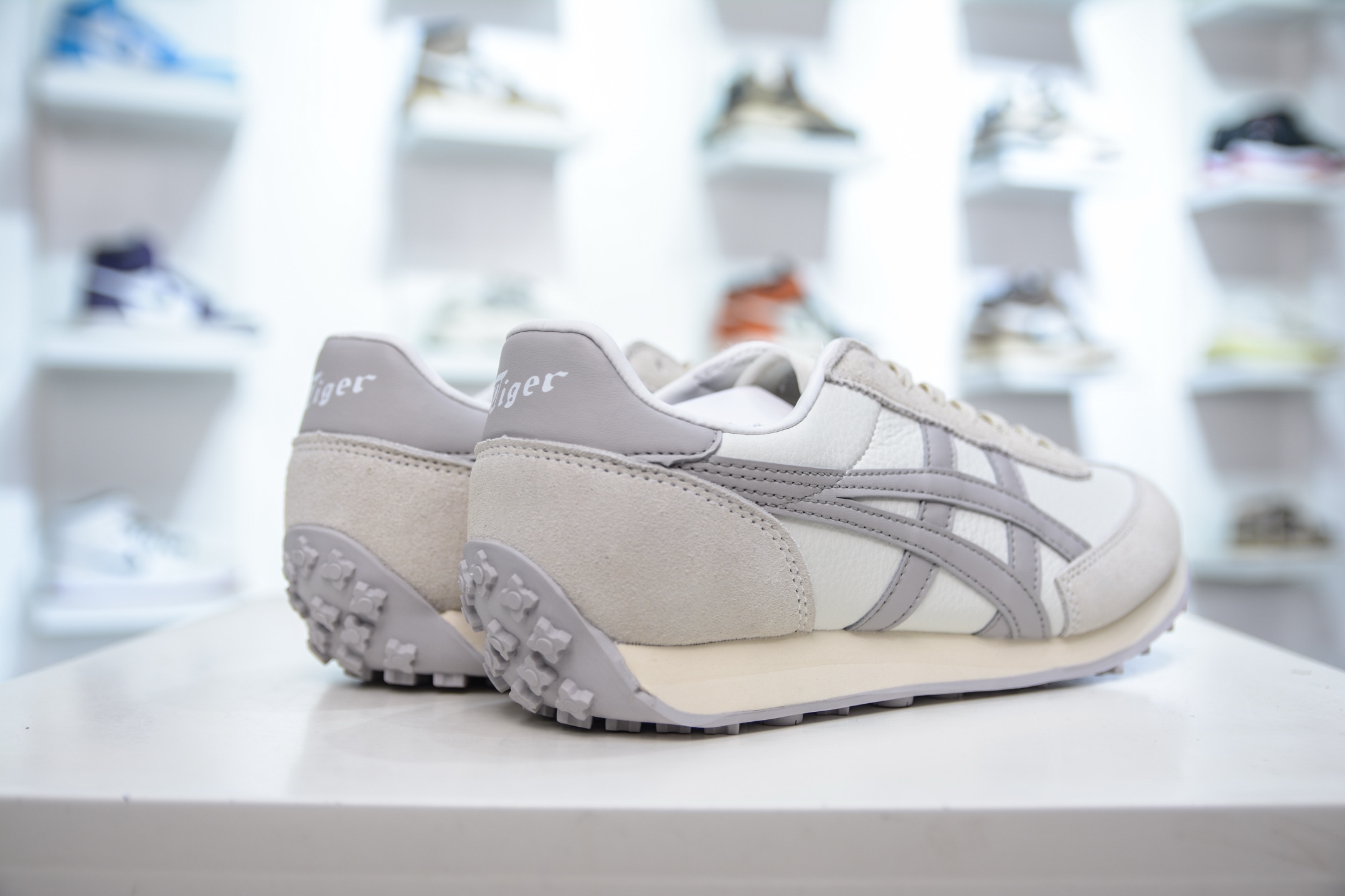 170  鬼冢虎Onitsuka Tiger California 78系列 FS11超舒适缓震复合底 透气跑步鞋  1183C207-100