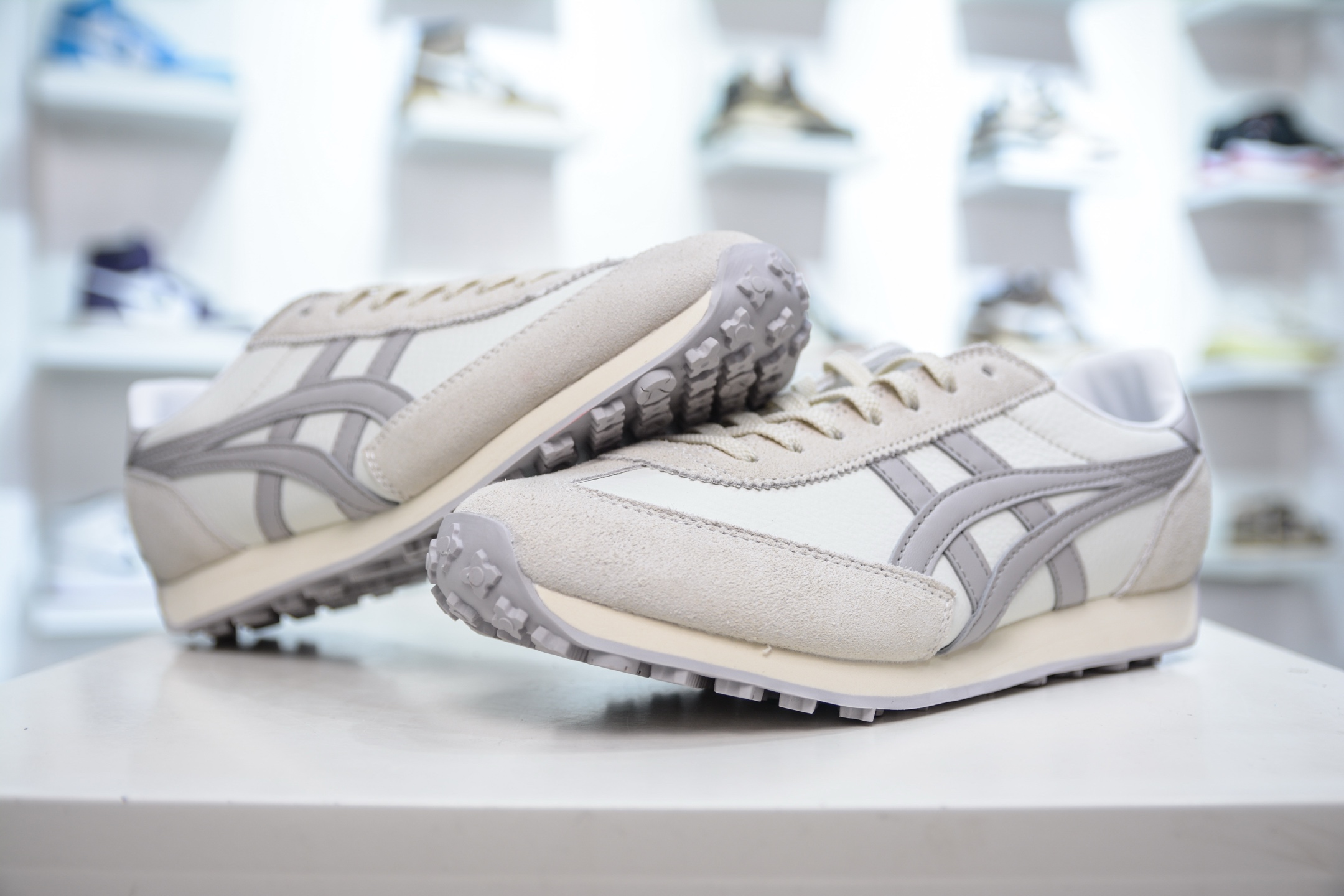 170  鬼冢虎Onitsuka Tiger California 78系列 FS11超舒适缓震复合底 透气跑步鞋  1183C207-100