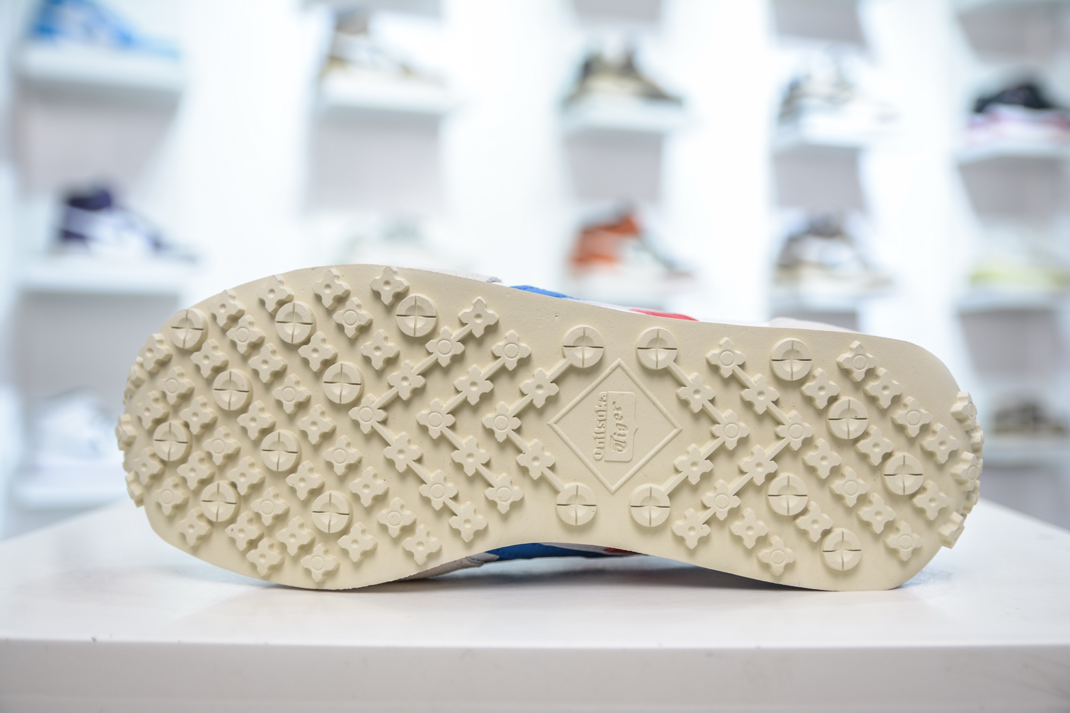 170  鬼冢虎Onitsuka Tiger California 78系列 FS11超舒适缓震复合底清凉透气跑步鞋  1183B411-101
