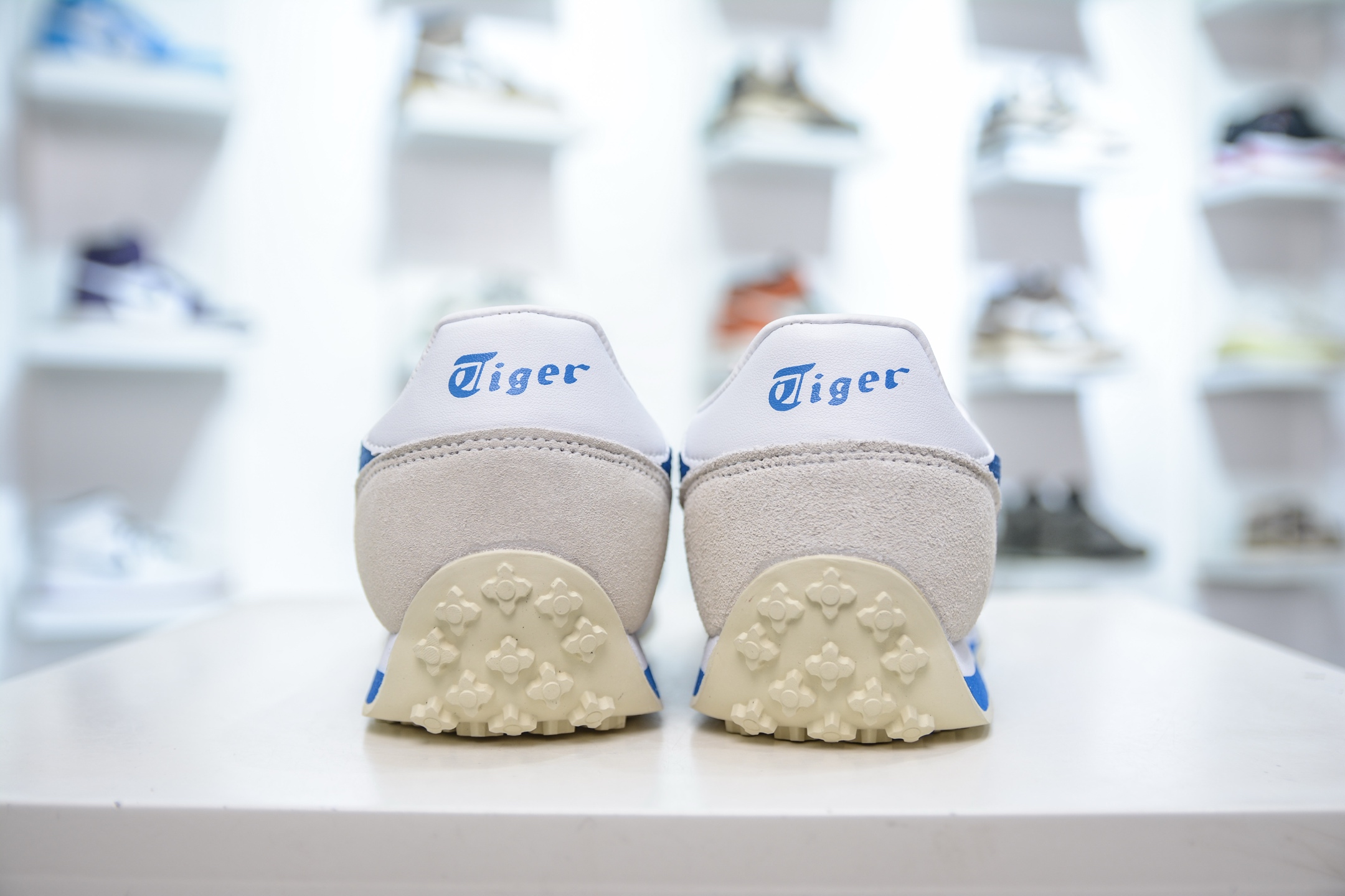 170  鬼冢虎Onitsuka Tiger California 78系列 FS11超舒适缓震复合底清凉透气跑步鞋  1183B411-101