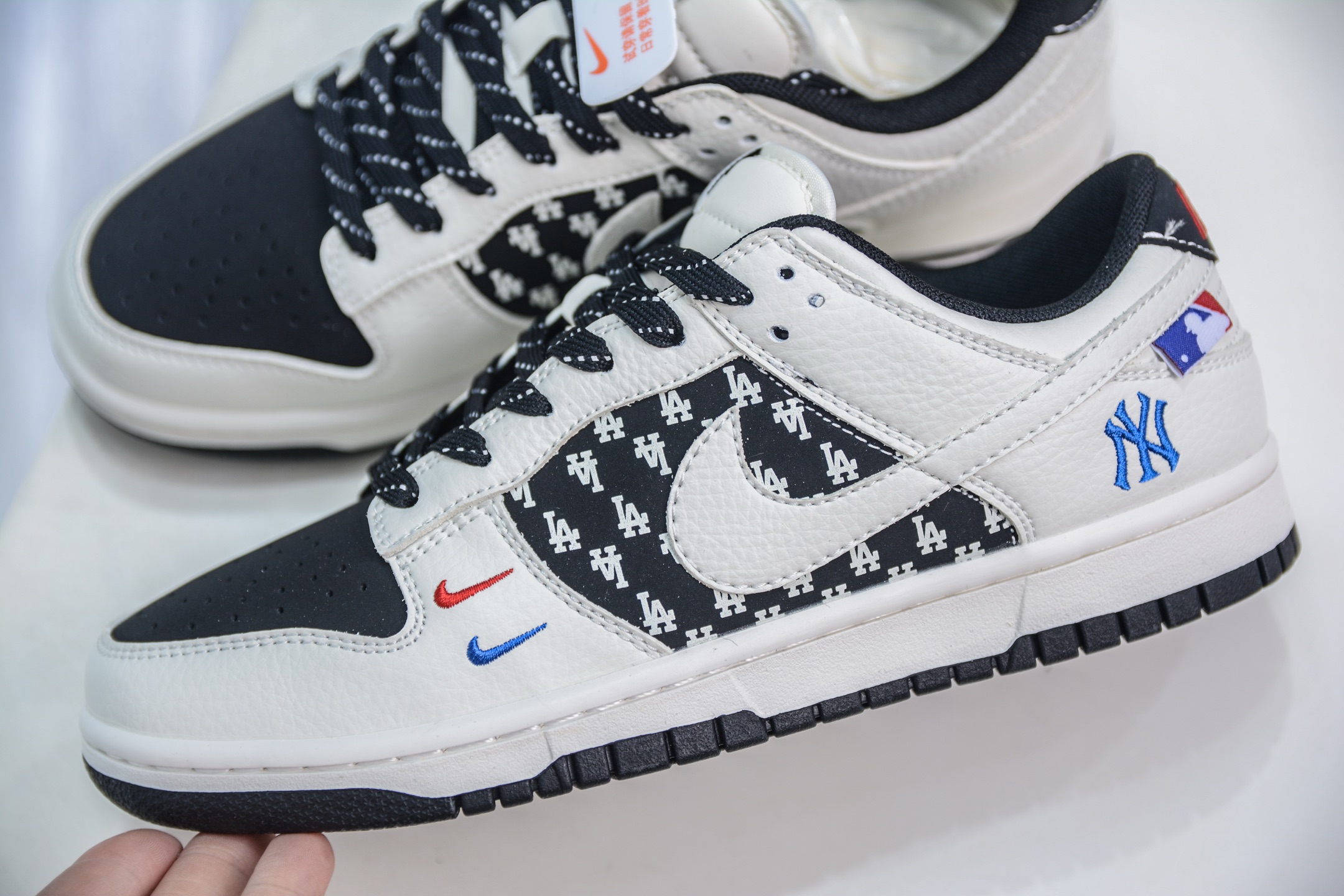 300  Nike SB Dunk Low x MLB 洋基队联名-白黑弹幕  CS1688-101