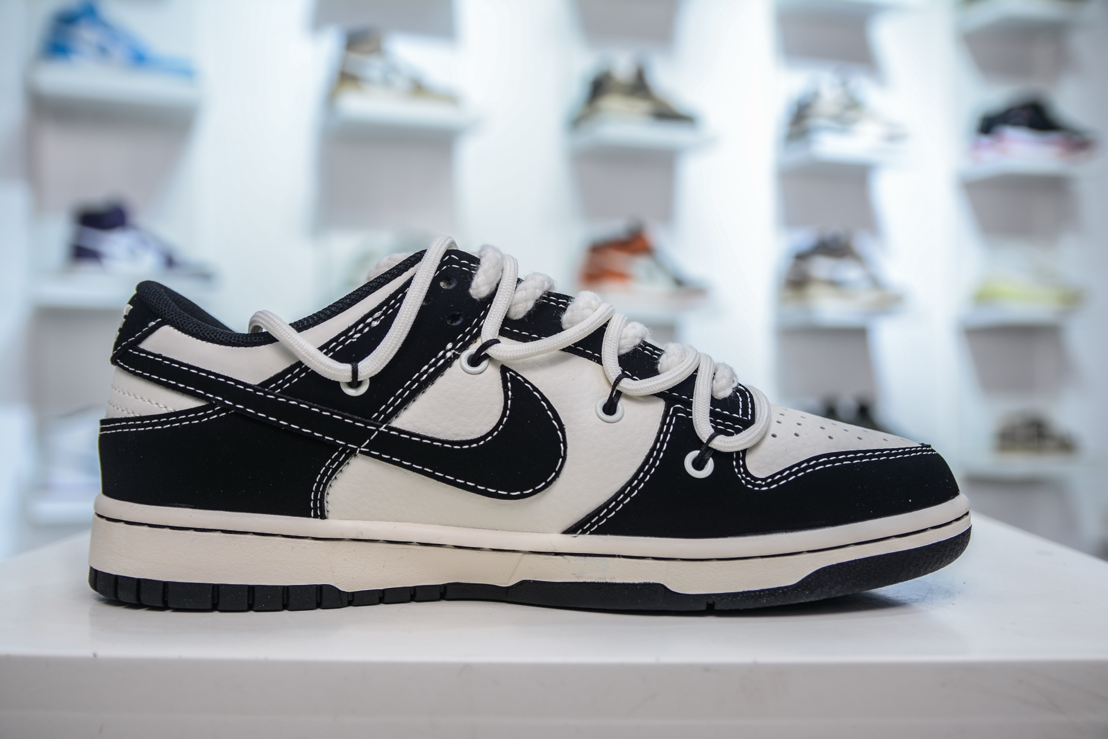 Nike SB Dunk Low x Stussy x Supreme SUP斯图西联名-白黑小钩绑带 YX5066-278