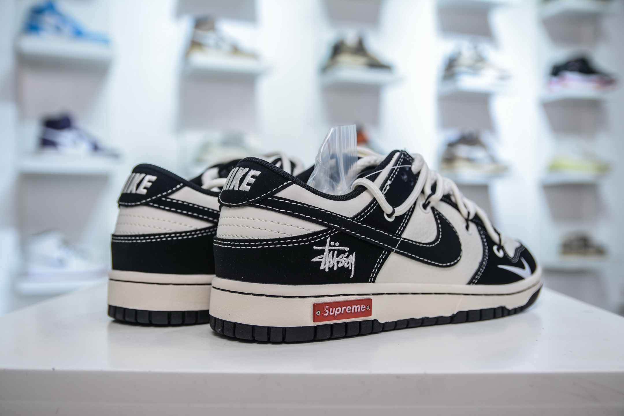Nike SB Dunk Low x Stussy x Supreme SUP斯图西联名-白黑小钩绑带 YX5066-278