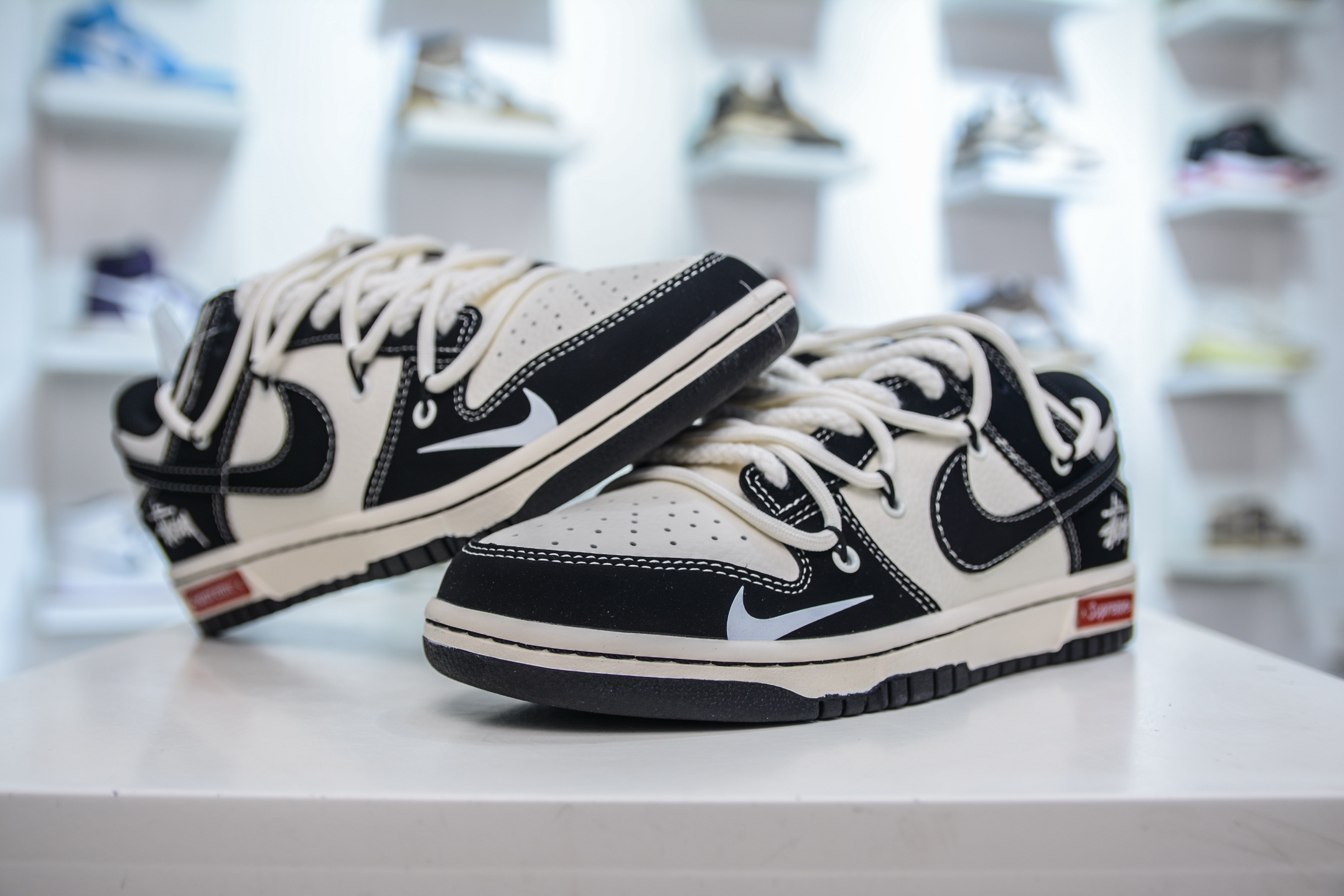 Nike SB Dunk Low x Stussy x Supreme SUP斯图西联名-白黑小钩绑带 YX5066-278