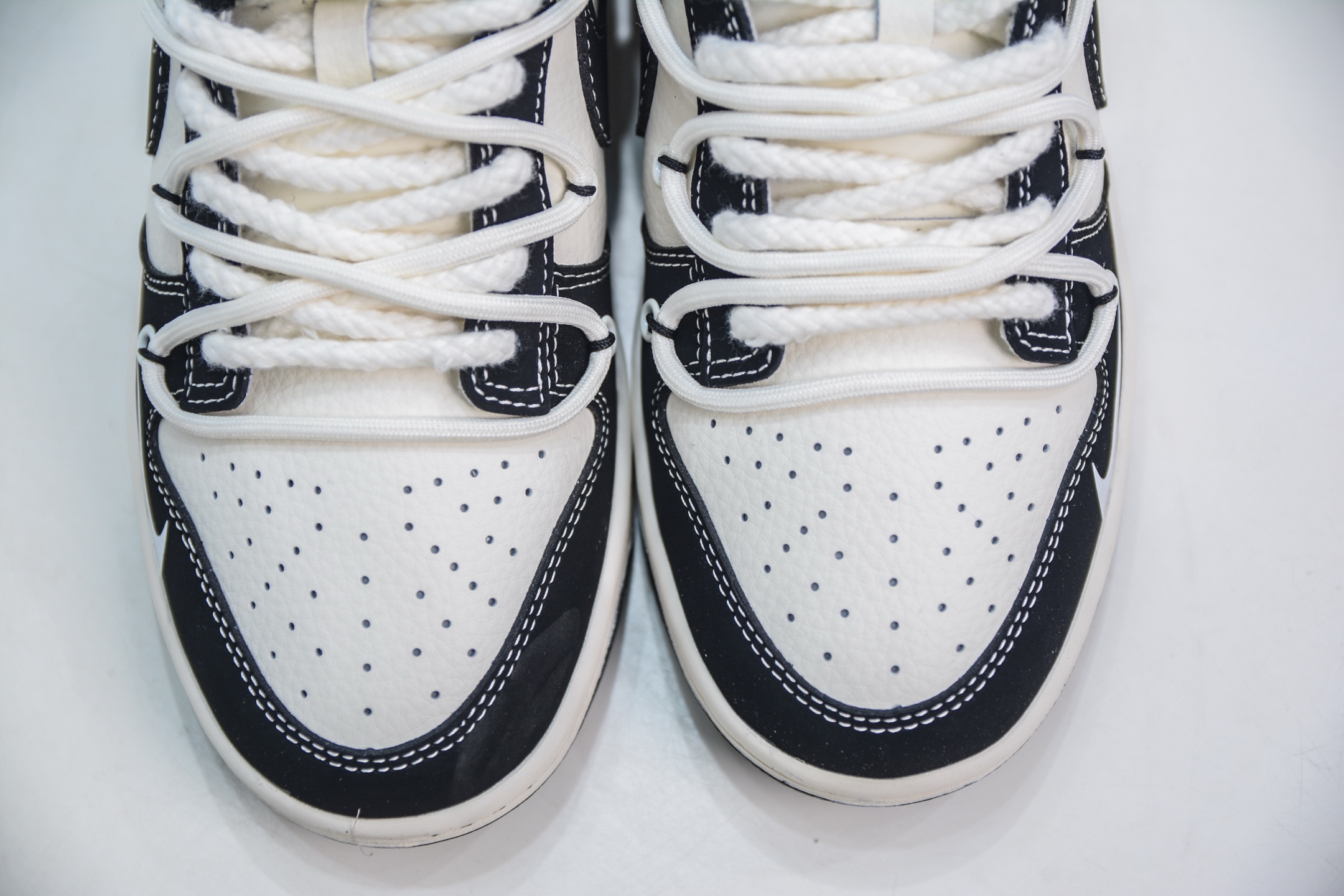 Nike SB Dunk Low x Stussy x Supreme SUP斯图西联名-白黑小钩绑带 YX5066-278