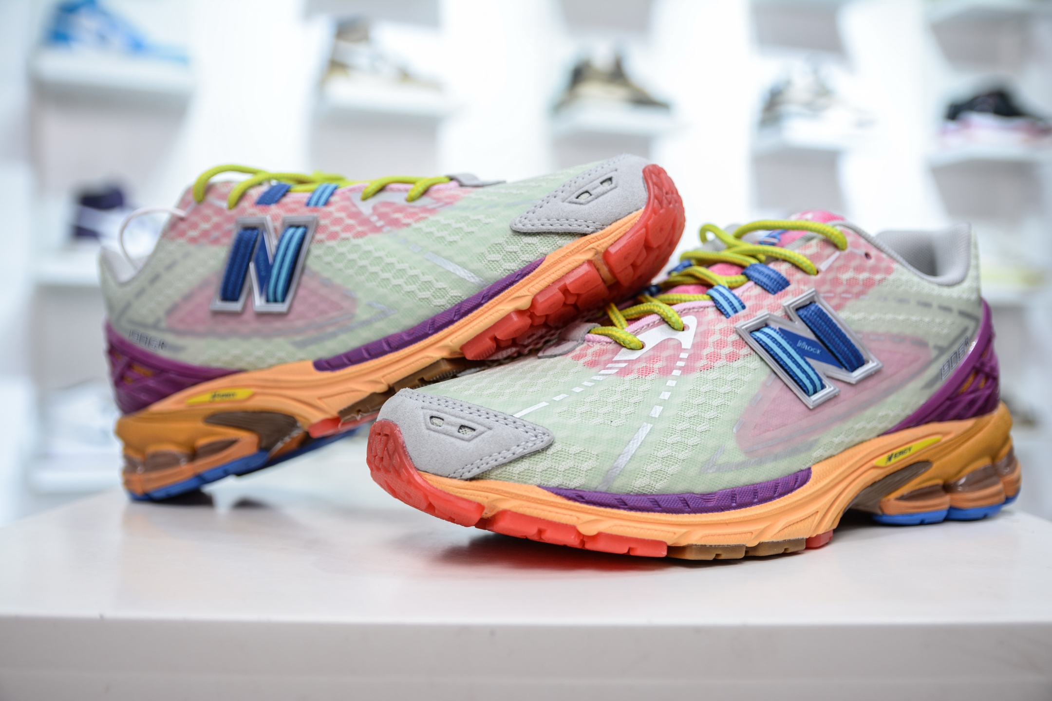 210   T版纯原 New Balance M1906R系列 复古老爹防滑耐磨低帮 跑步鞋    M1906RKL