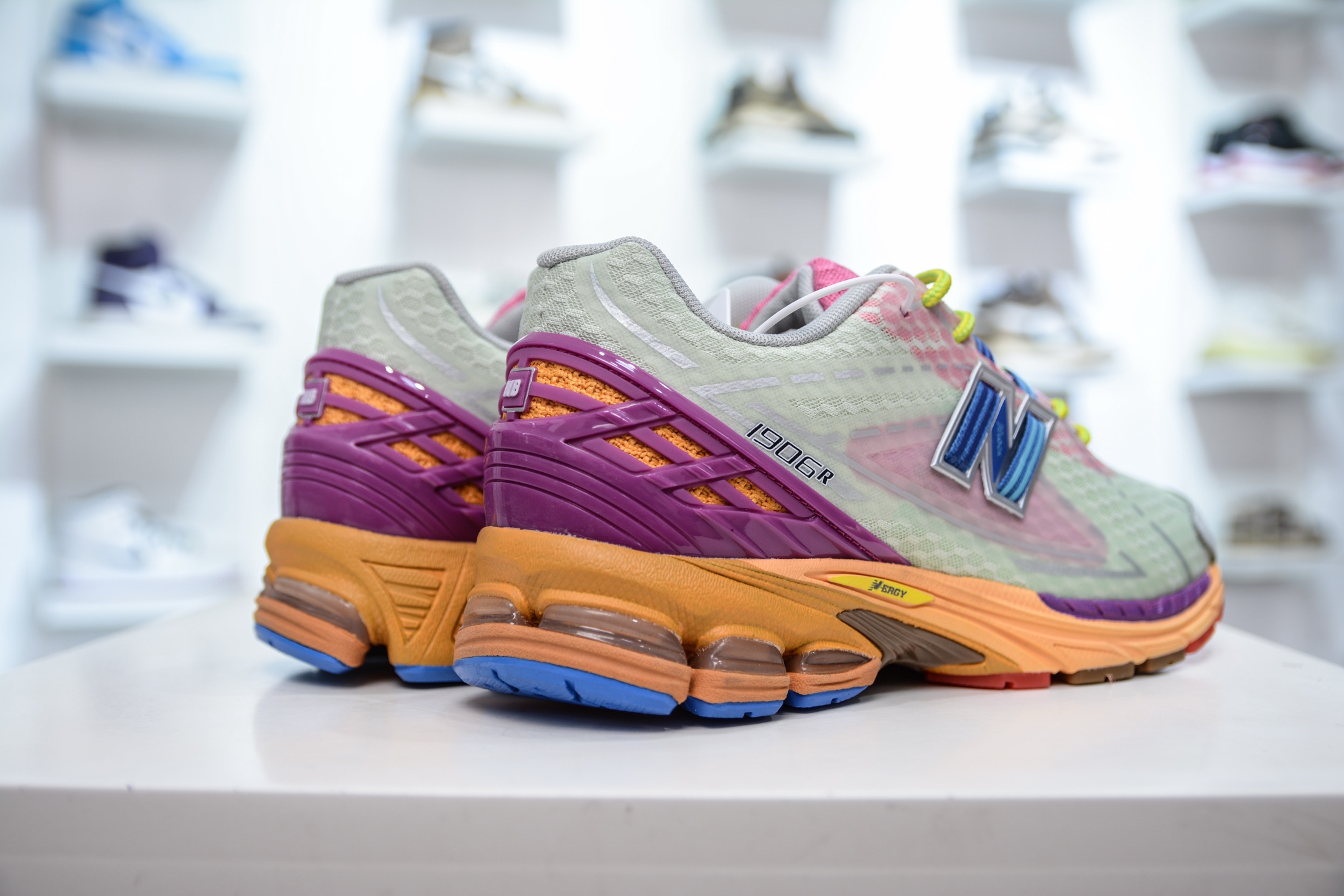 210   T版纯原 New Balance M1906R系列 复古老爹防滑耐磨低帮 跑步鞋    M1906RKL