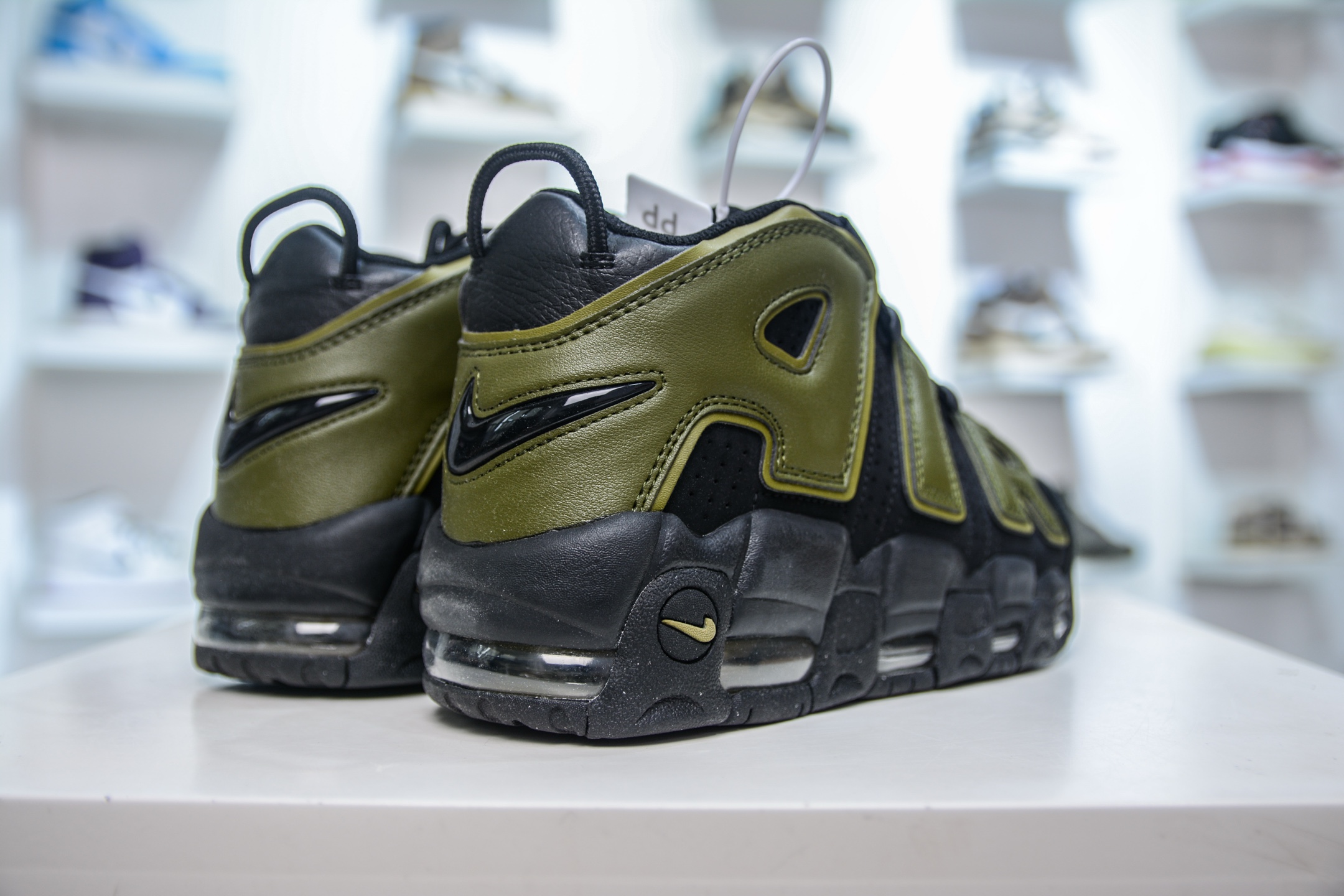 260  PP版纯原 NK Air More Uptempo ’96 OG 皮蓬大AIR 以流行于街头的涂鸦文化为设计灵感 DH8011-001