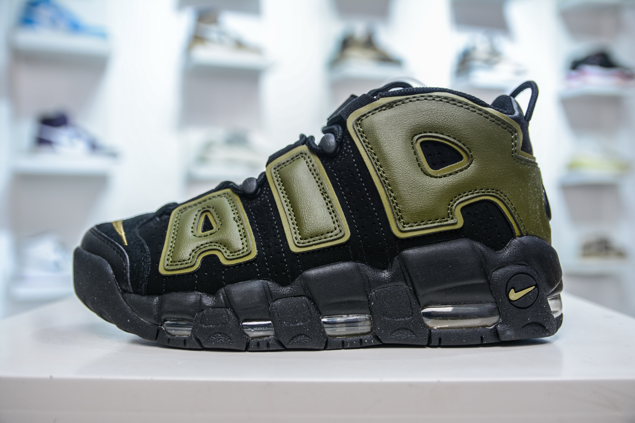 260  PP版纯原 NK Air More Uptempo ’96 OG 皮蓬大AIR 以流行于街头的涂鸦文化为设计灵感 DH8011-001