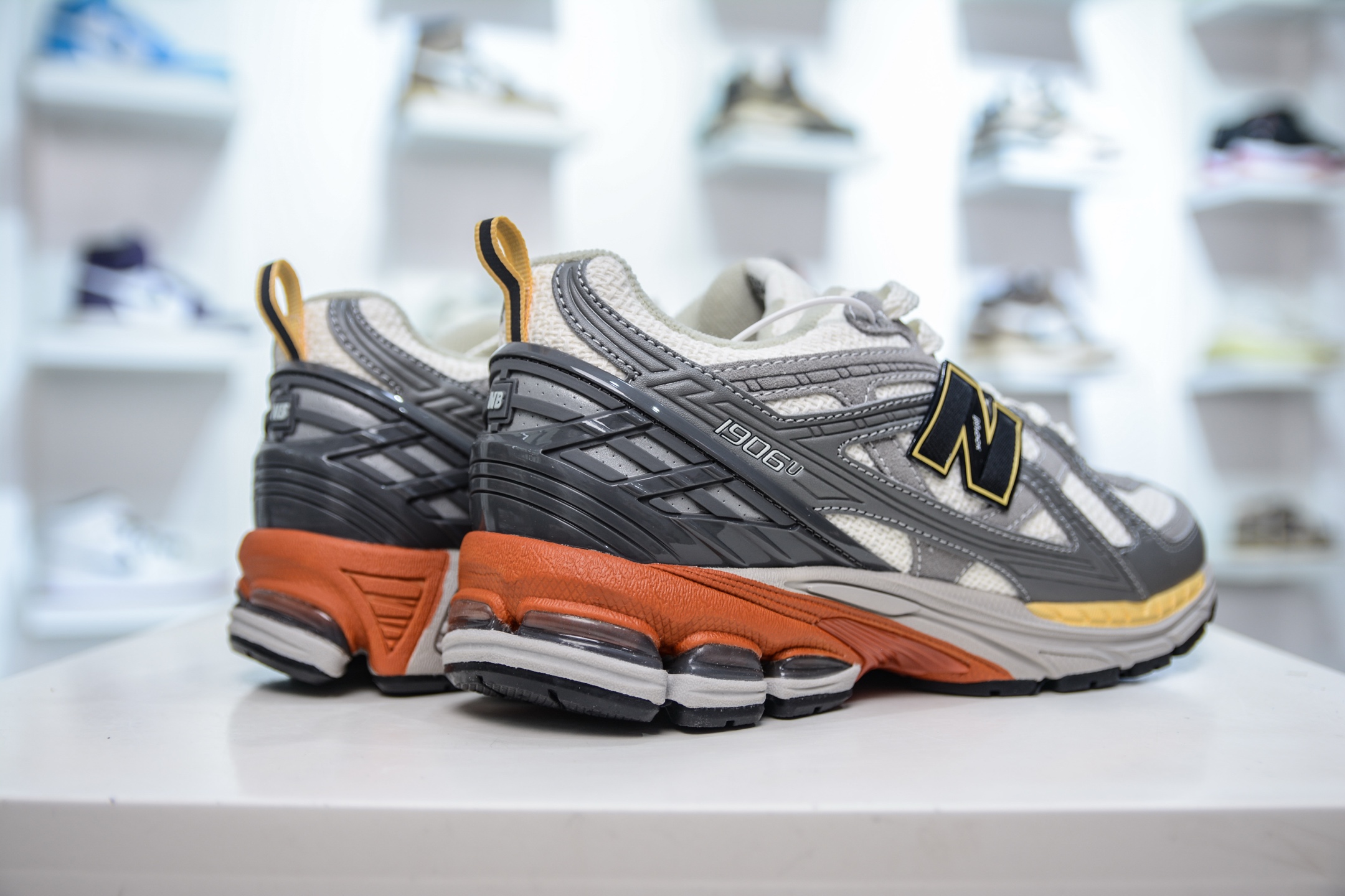 210  T版纯原 New Balance M1906R系列 复古老爹防滑耐磨低帮 跑步鞋  M1906NG1