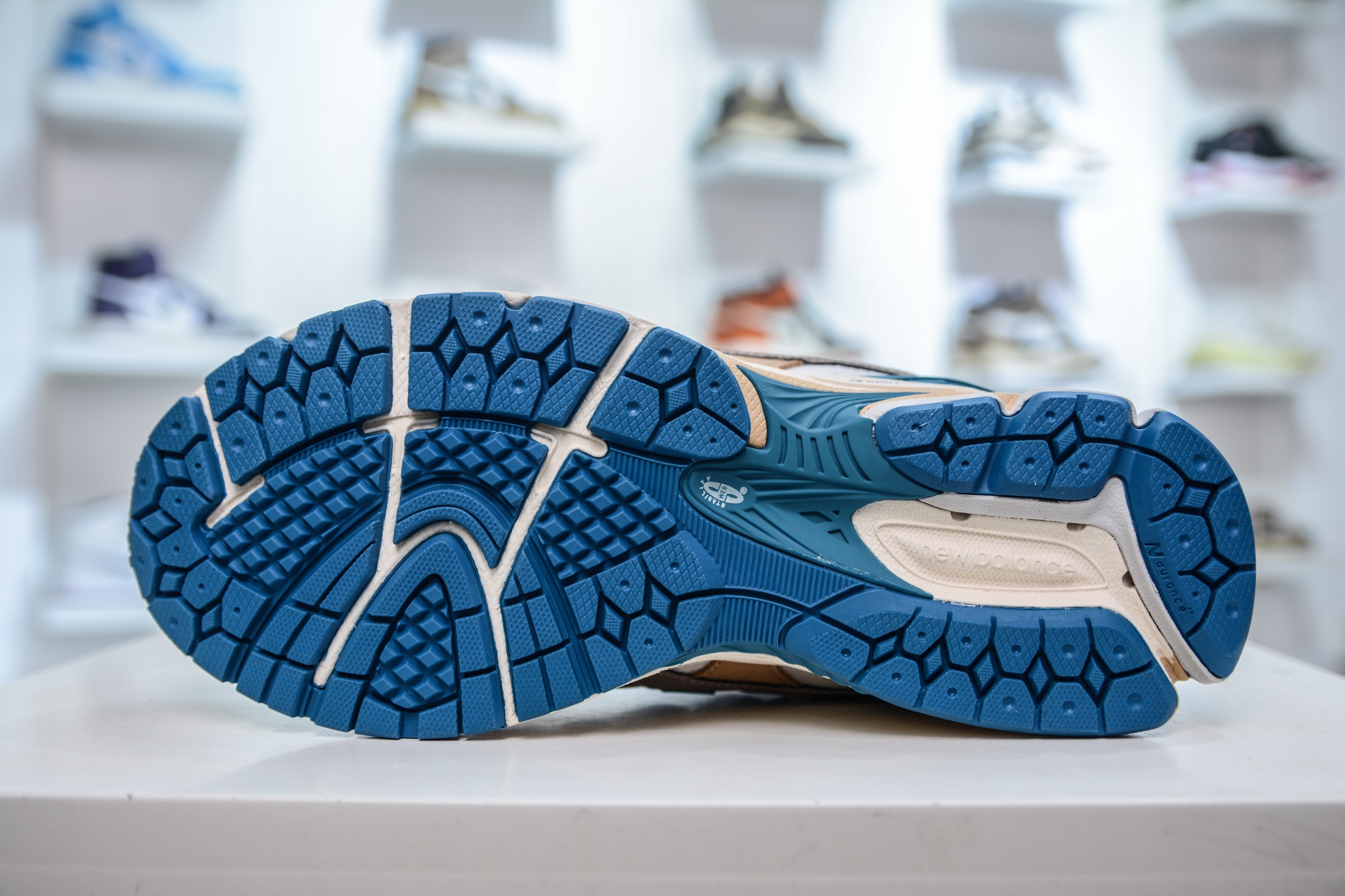 210  T版纯原 New Balance M1906R系列 复古老爹防滑耐磨低帮 跑步鞋  M1906NCS