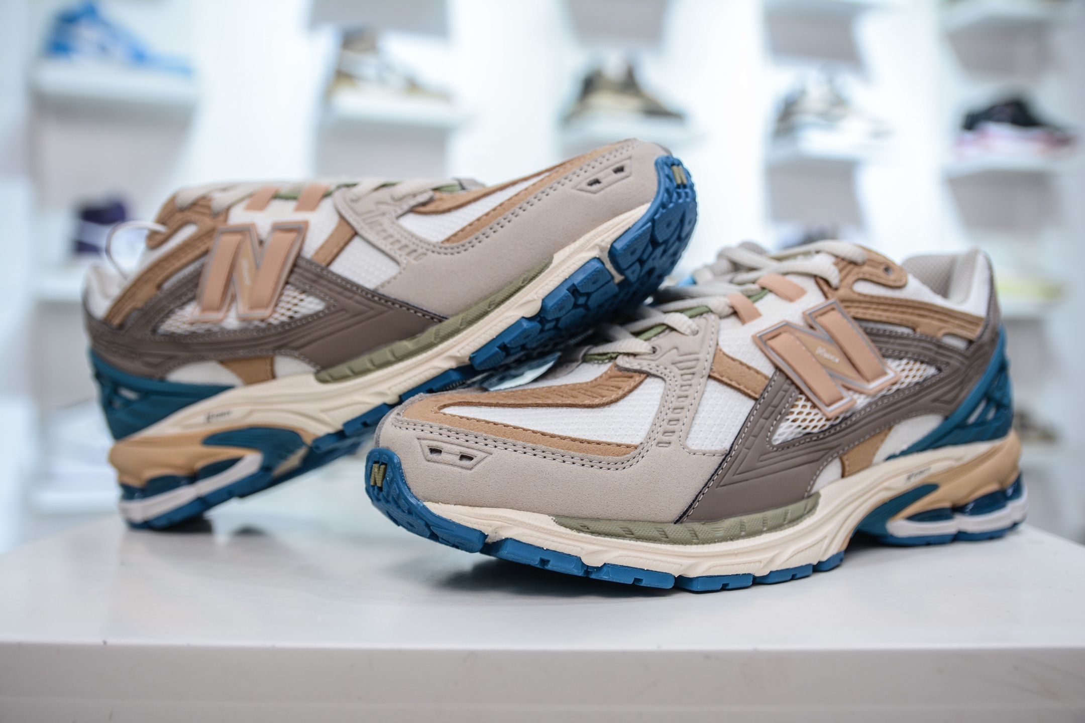 210  T版纯原 New Balance M1906R系列 复古老爹防滑耐磨低帮 跑步鞋  M1906NCS