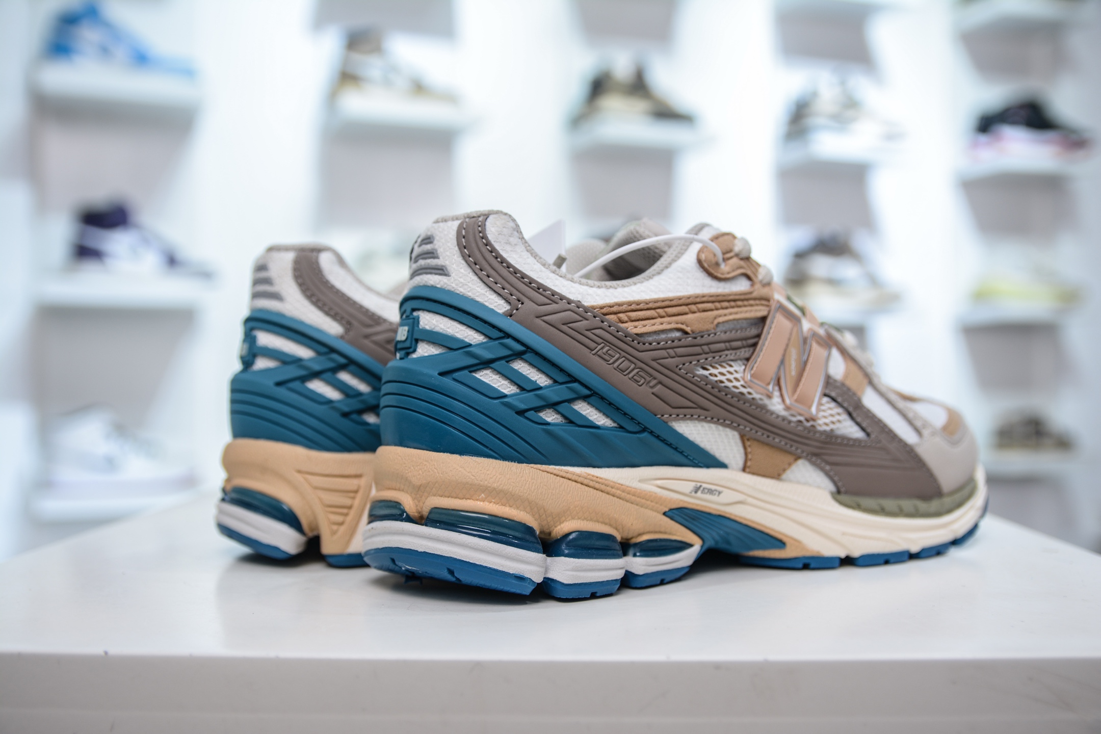 210  T版纯原 New Balance M1906R系列 复古老爹防滑耐磨低帮 跑步鞋  M1906NCS