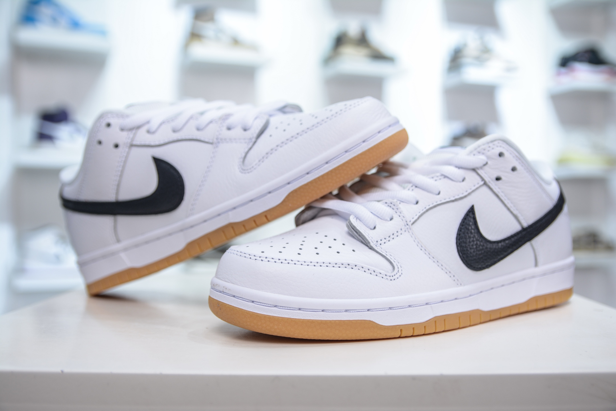 260  AY版纯原 NK SB Dunk Low Pro lso ”White Gum” 白黑生胶  CD2563-101