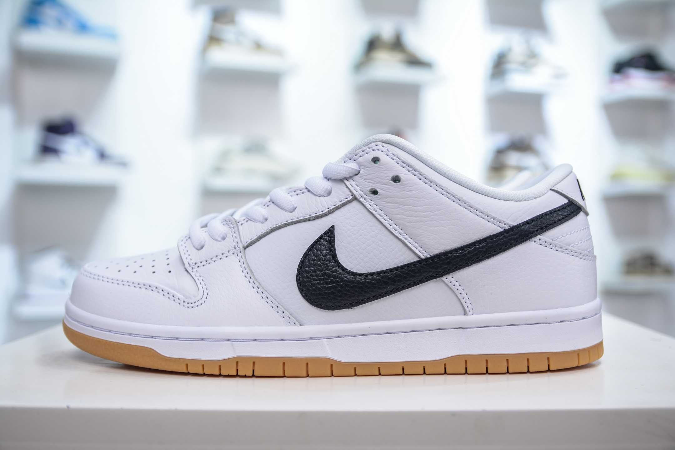 260  AY版纯原 NK SB Dunk Low Pro lso ”White Gum” 白黑生胶  CD2563-101
