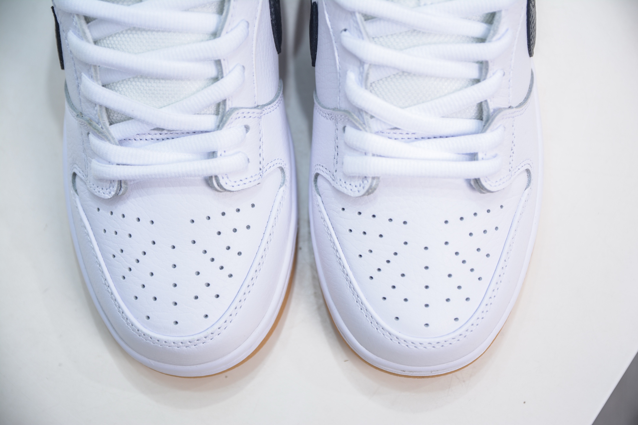 260  AY版纯原 NK SB Dunk Low Pro lso ”White Gum” 白黑生胶  CD2563-101