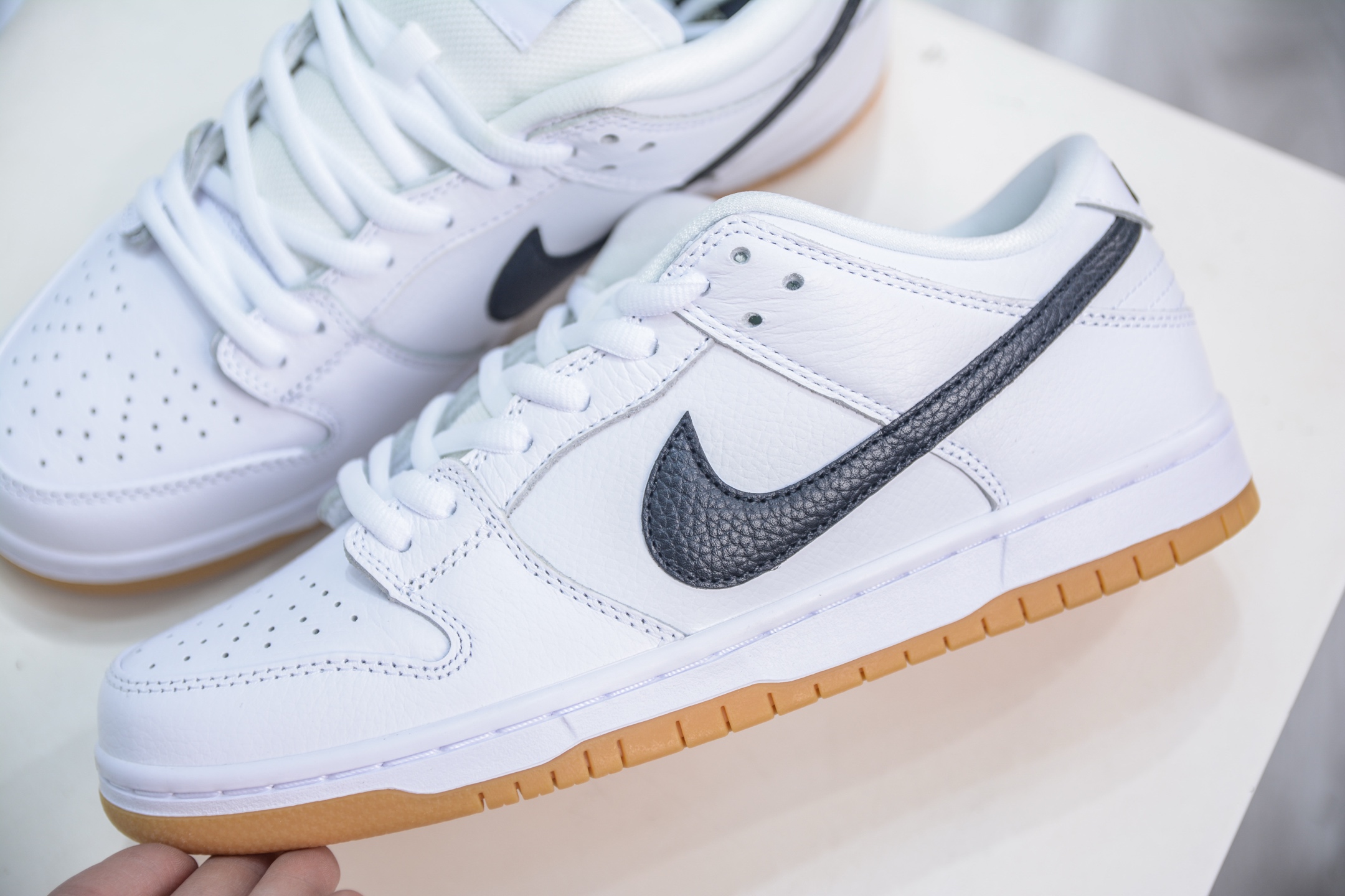 260  AY版纯原 NK SB Dunk Low Pro lso ”White Gum” 白黑生胶  CD2563-101