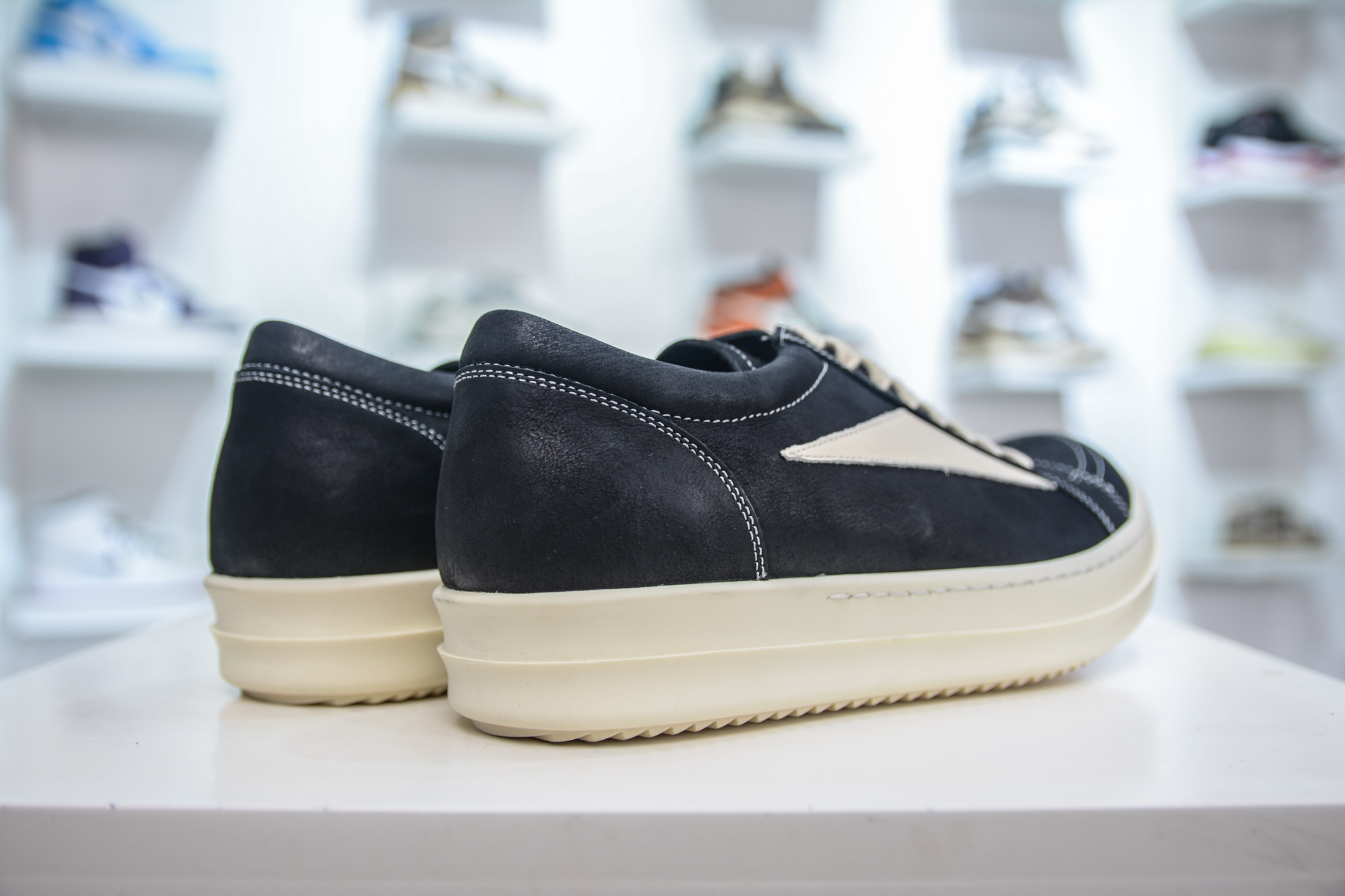 480  OG纯原 Rick Owens Drkshdw 瑞克·欧文斯低帮 黑白油蜡皮 时尚运动板鞋
