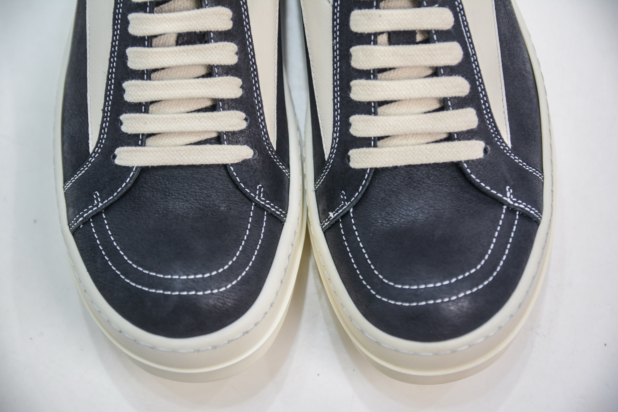 480  OG纯原 Rick Owens Drkshdw 瑞克·欧文斯低帮 黑白油蜡皮 时尚运动板鞋