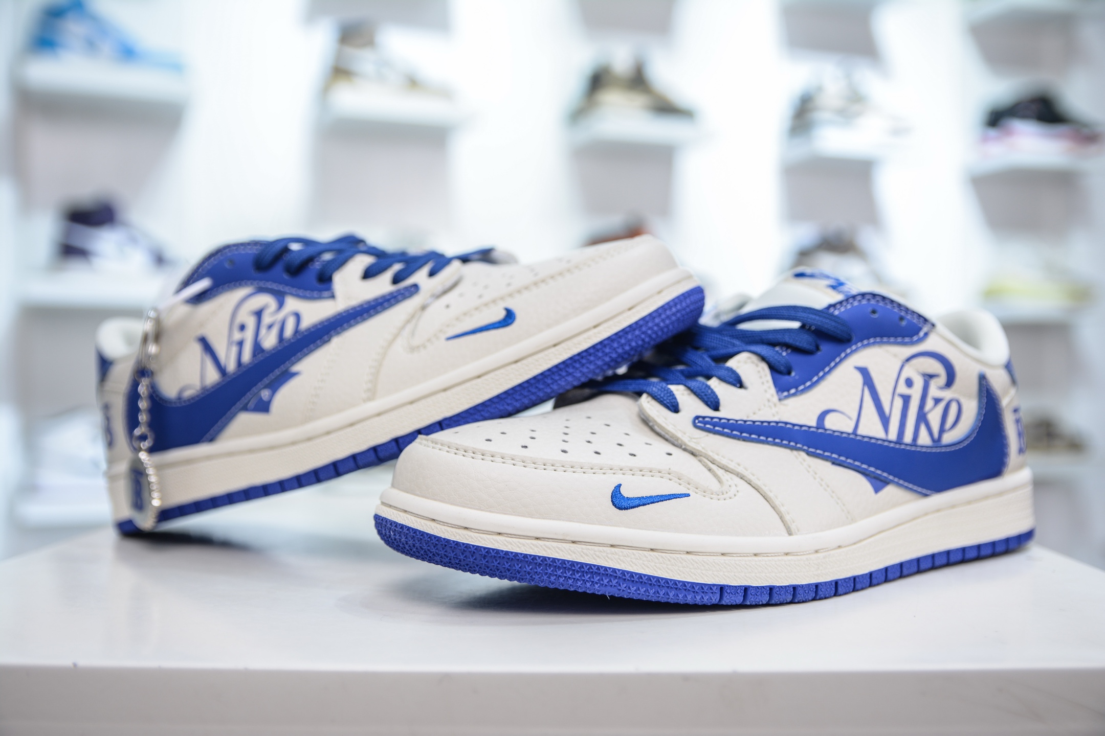 270  Travis Scott x Nike Air Jordan 1 Low x Burbrry 巴宝莉联名-白蓝   LD2025-007