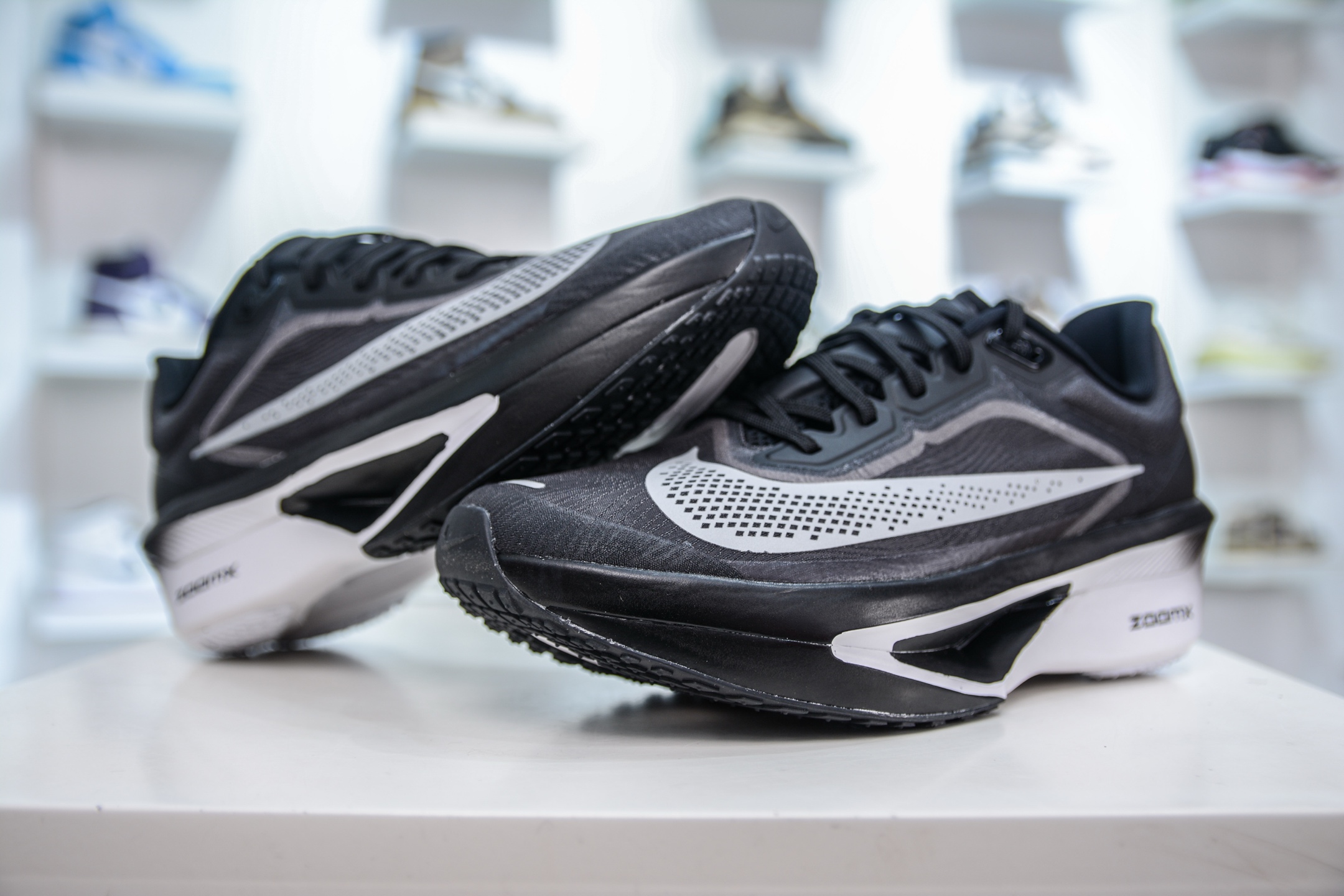 220  Nike Zoom Fly 6 耐克超弹轻盈跑步鞋 鞋款搭载  FN8454-001