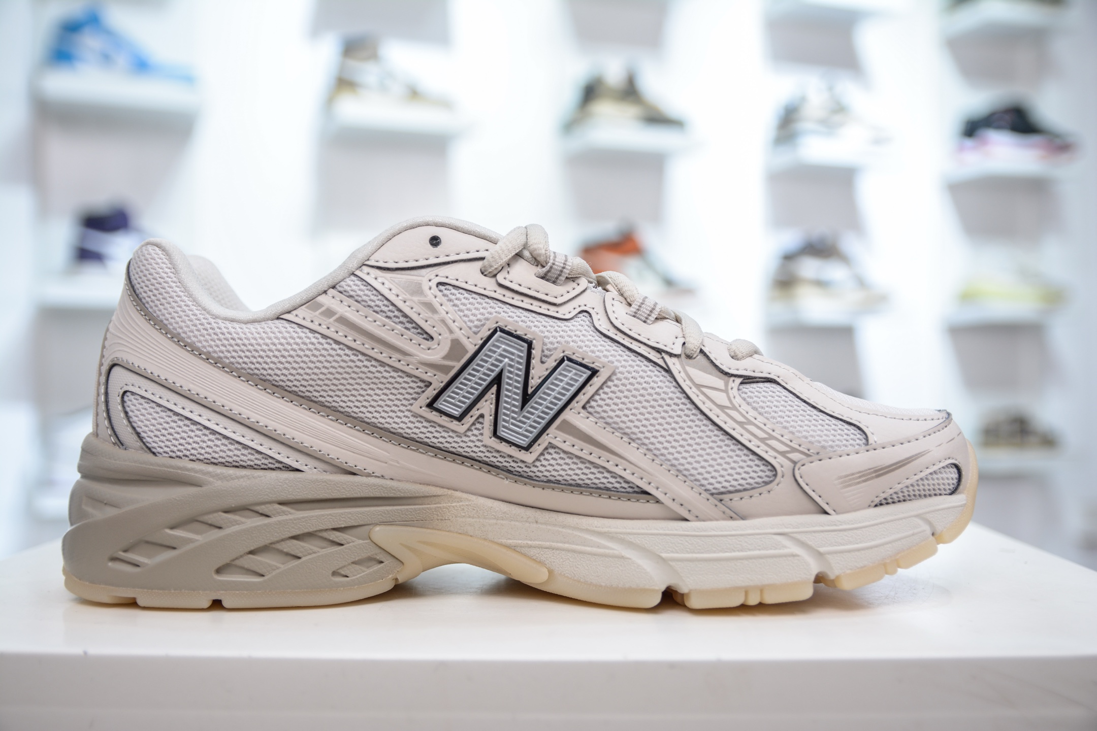 190  DT纯原 New Balance 740系列 复古休闲运动慢跑鞋  U740LN1