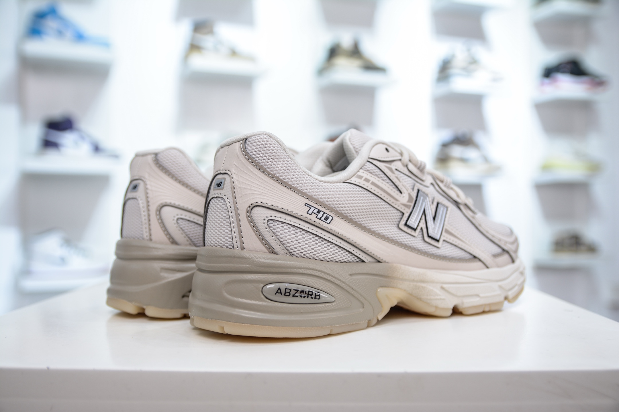 190  DT纯原 New Balance 740系列 复古休闲运动慢跑鞋  U740LN1