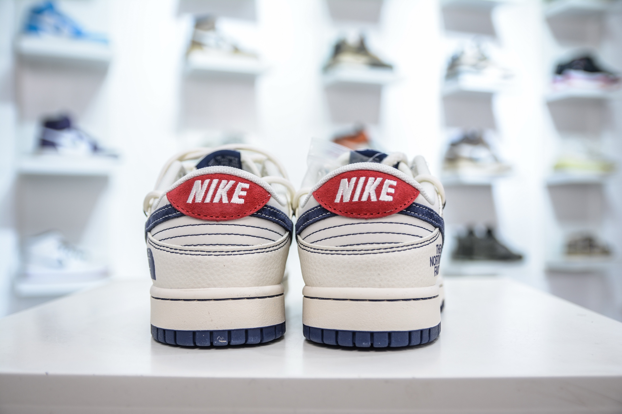 300  Nike SB Dunk Low x The North Face x CDG CDG北面联名-米白绑带黑勾   YX5066-283