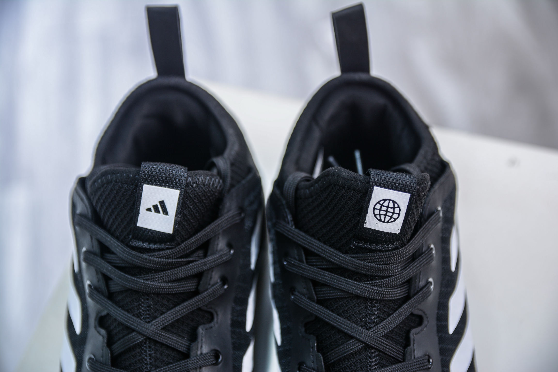 260  ADIDAS CRAZYFLIGHT MID 运动鞋记忆回弹BOOST真爆大底 运动排球鞋  HQ3490