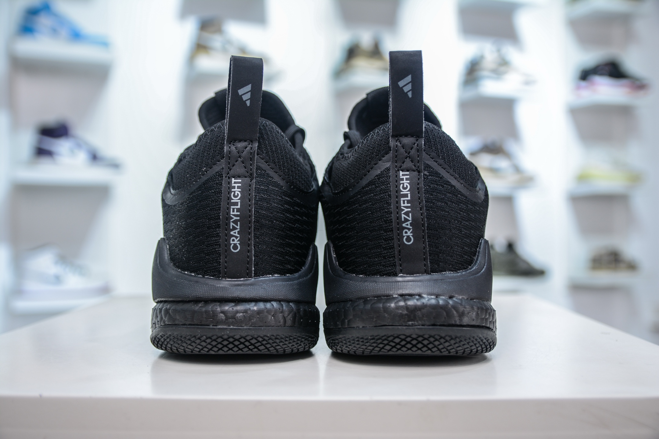260  ADIDAS CRAZYFLIGHT MID 运动鞋记忆回弹BOOST真爆大底 运动排球鞋  HQ3490