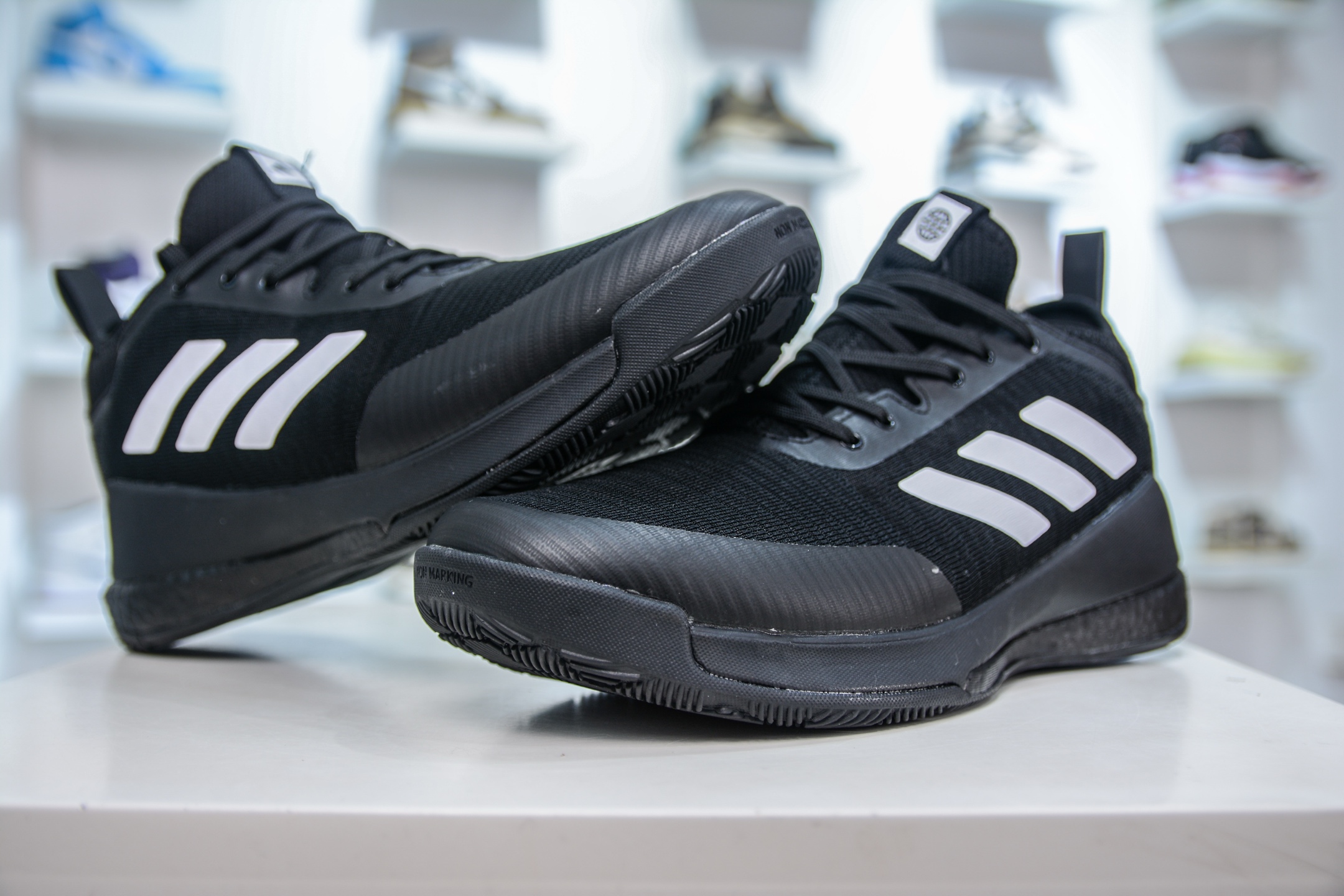 260  ADIDAS CRAZYFLIGHT MID 运动鞋记忆回弹BOOST真爆大底 运动排球鞋  HQ3490