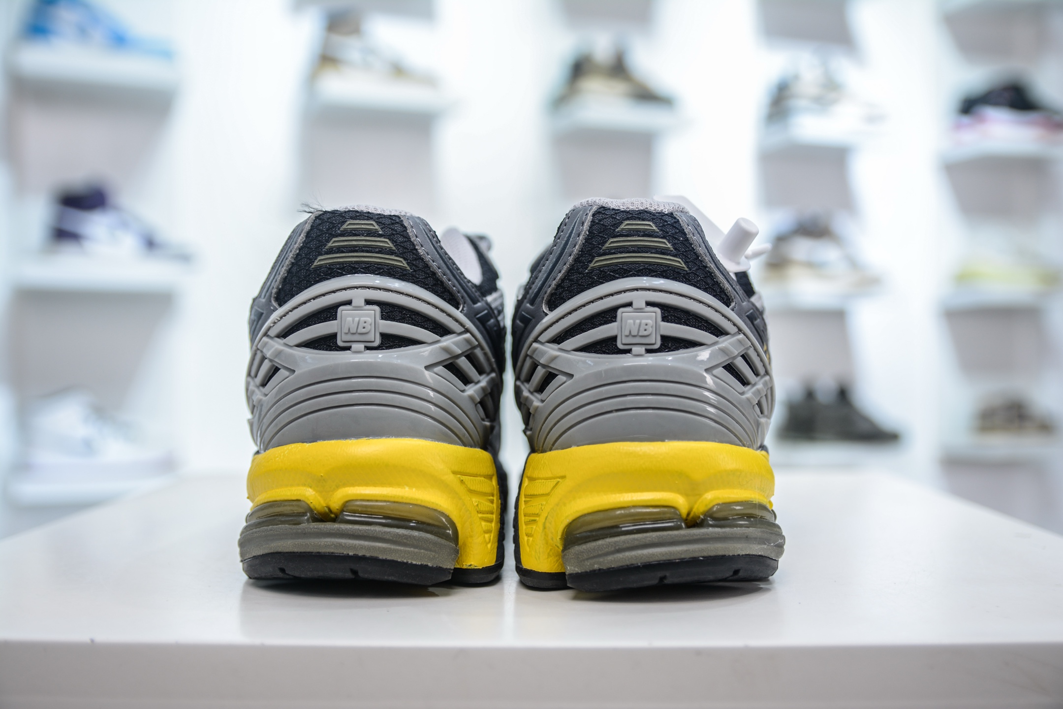 210  T版纯原 New Balance M1906R系列 复古老爹防滑耐磨低帮 跑步鞋 男   M1906NA