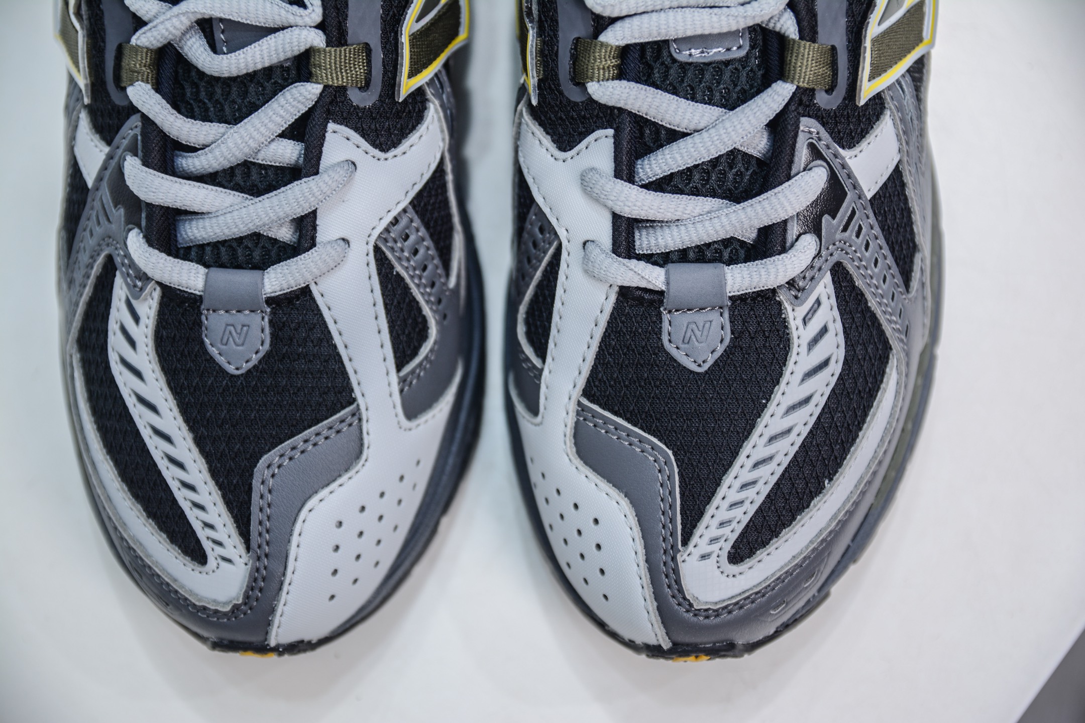210  T版纯原 New Balance M1906R系列 复古老爹防滑耐磨低帮 跑步鞋 男   M1906NA