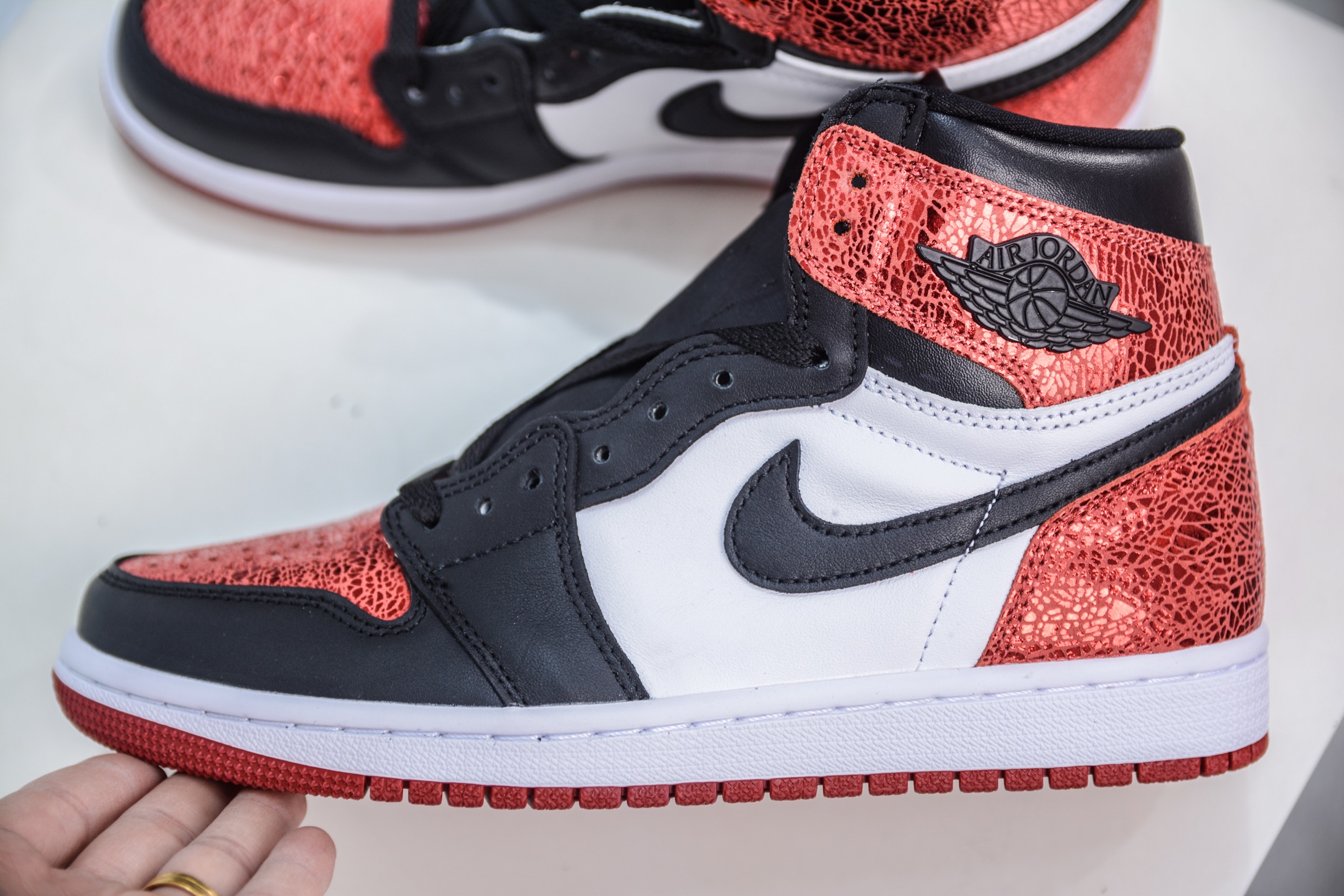 260 F版 Air Jordan AJ1 Retro High 高帮 红宝石 红蛇   FD2596-602