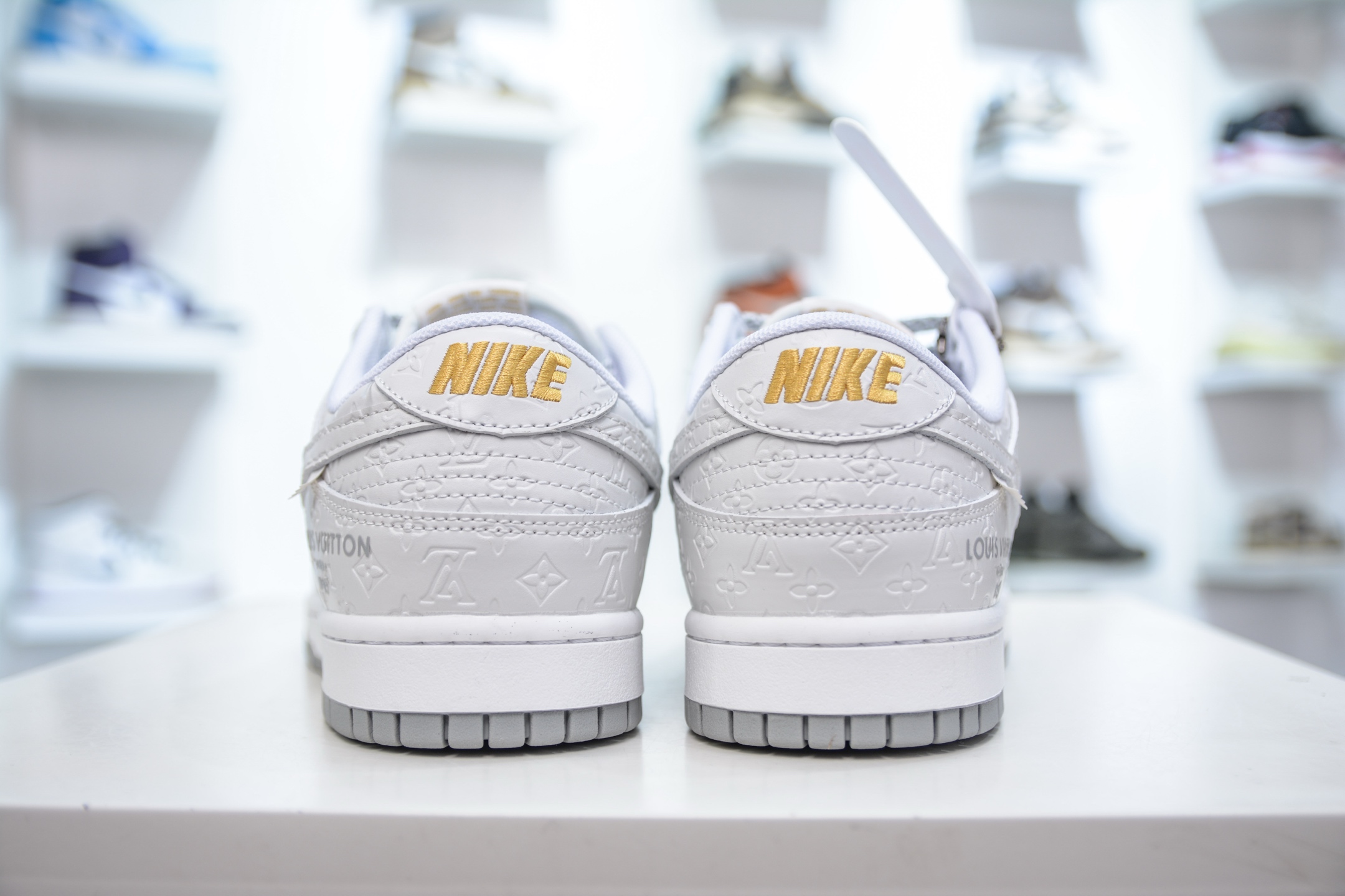 280  Nike SB Dunk Low x Louis Vuitton LV联名-灰白暗印花   XX3168-140