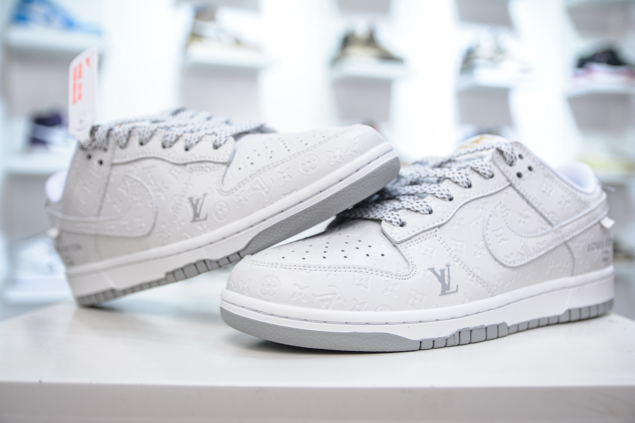 280  Nike SB Dunk Low x Louis Vuitton LV联名-灰白暗印花   XX3168-140