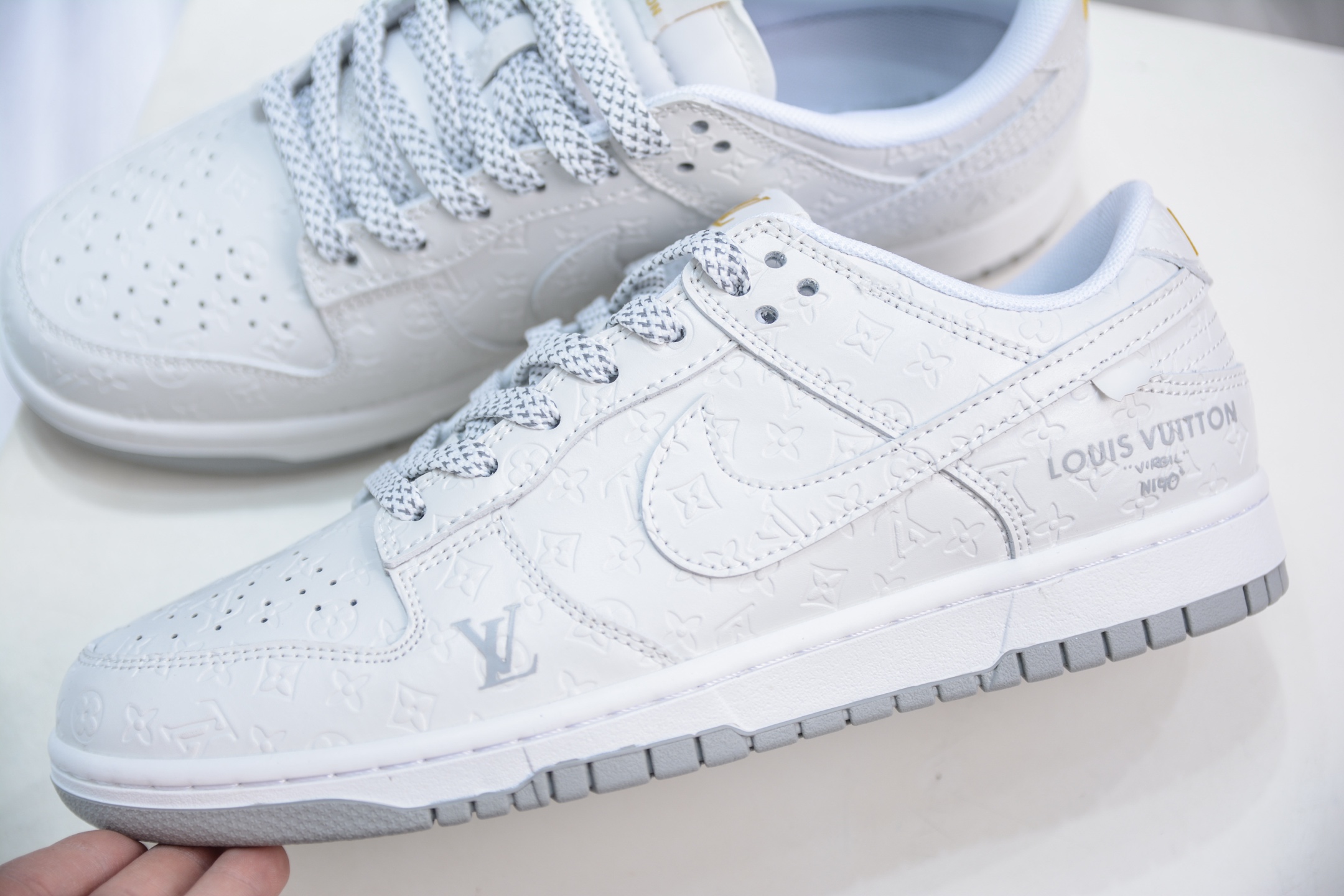 280  Nike SB Dunk Low x Louis Vuitton LV联名-灰白暗印花   XX3168-140
